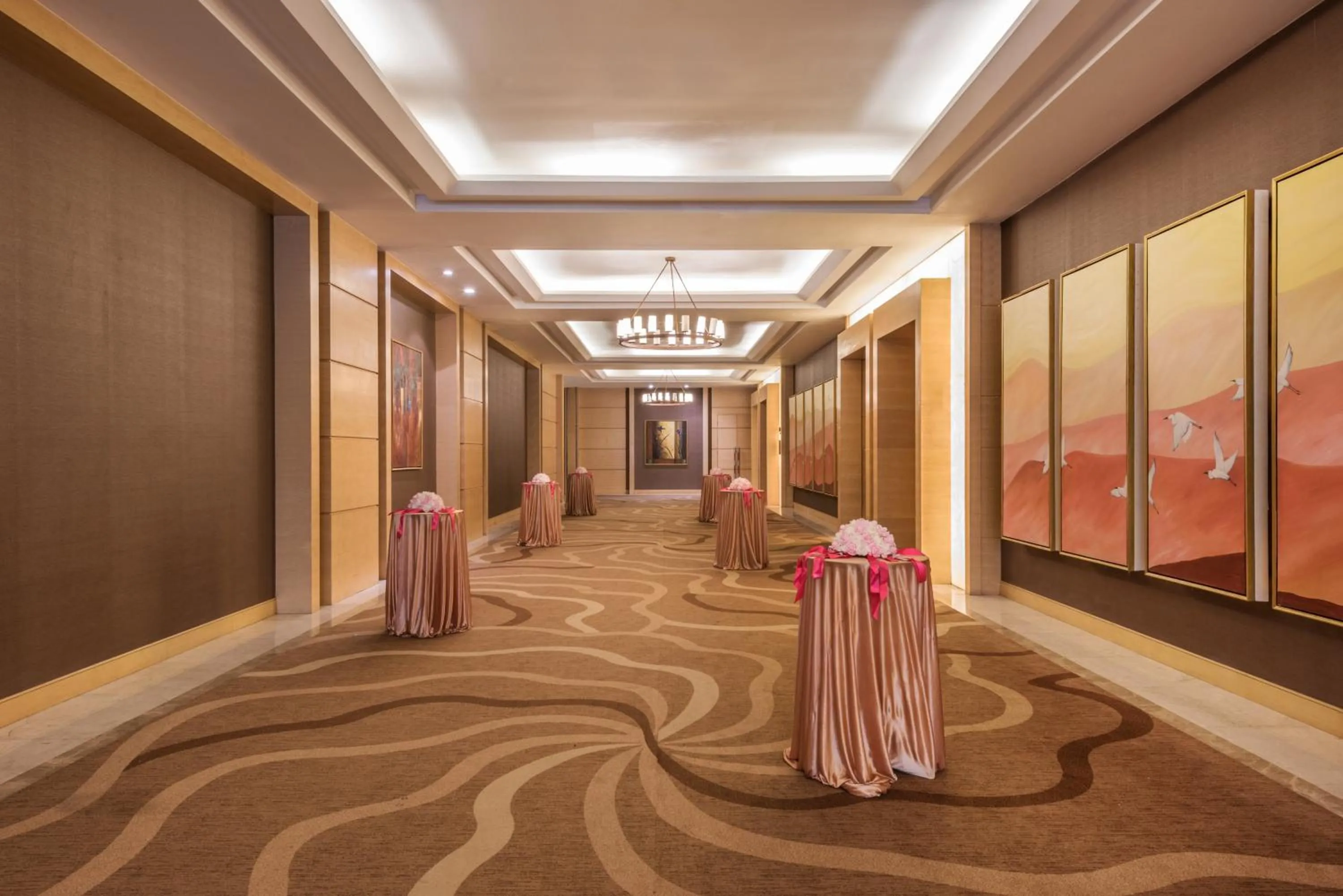 Meeting/conference room in Holiday Inn Mudanjiang by IHG