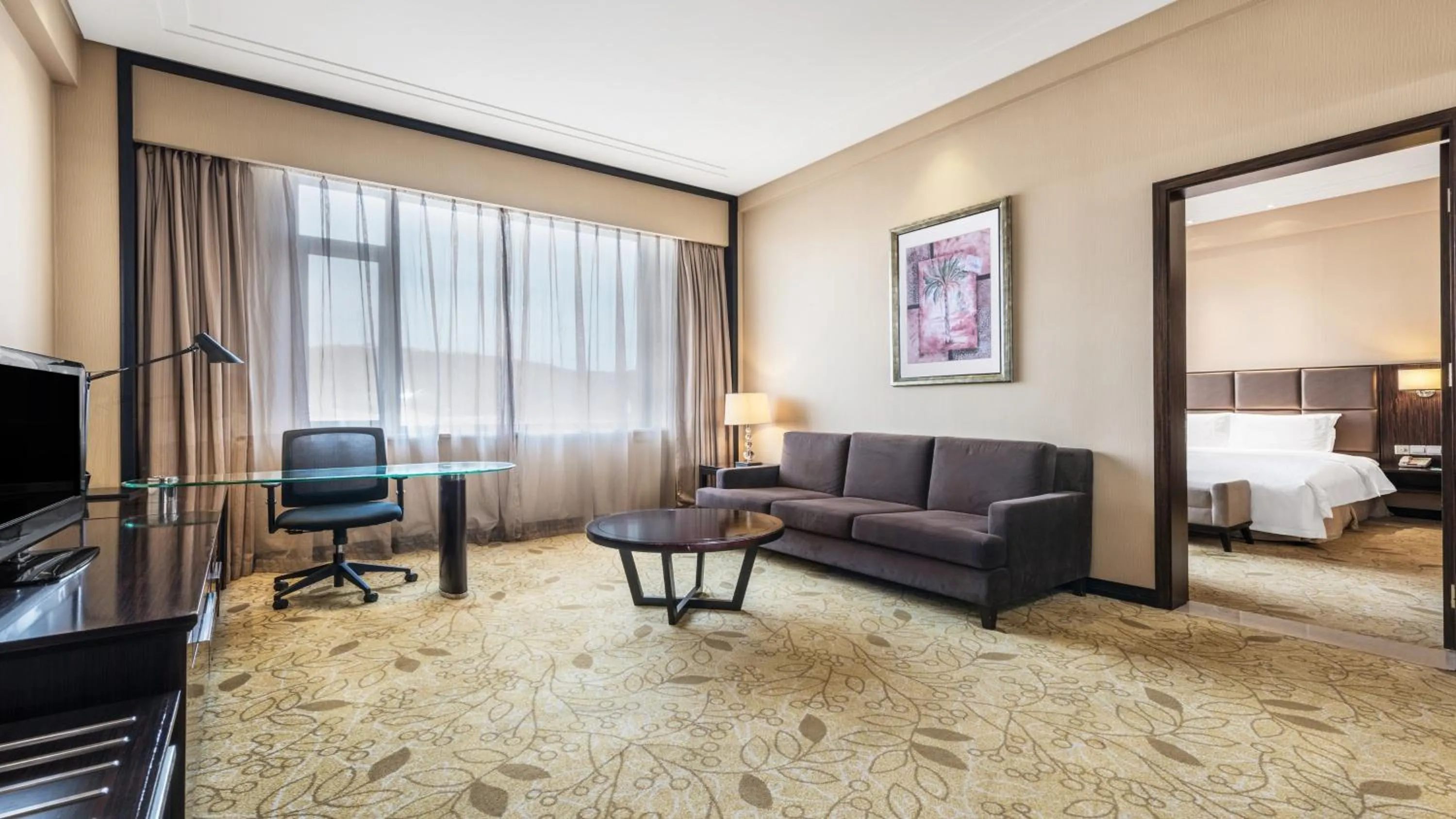 Photo of the whole room, Bed in Holiday Inn Mudanjiang by IHG