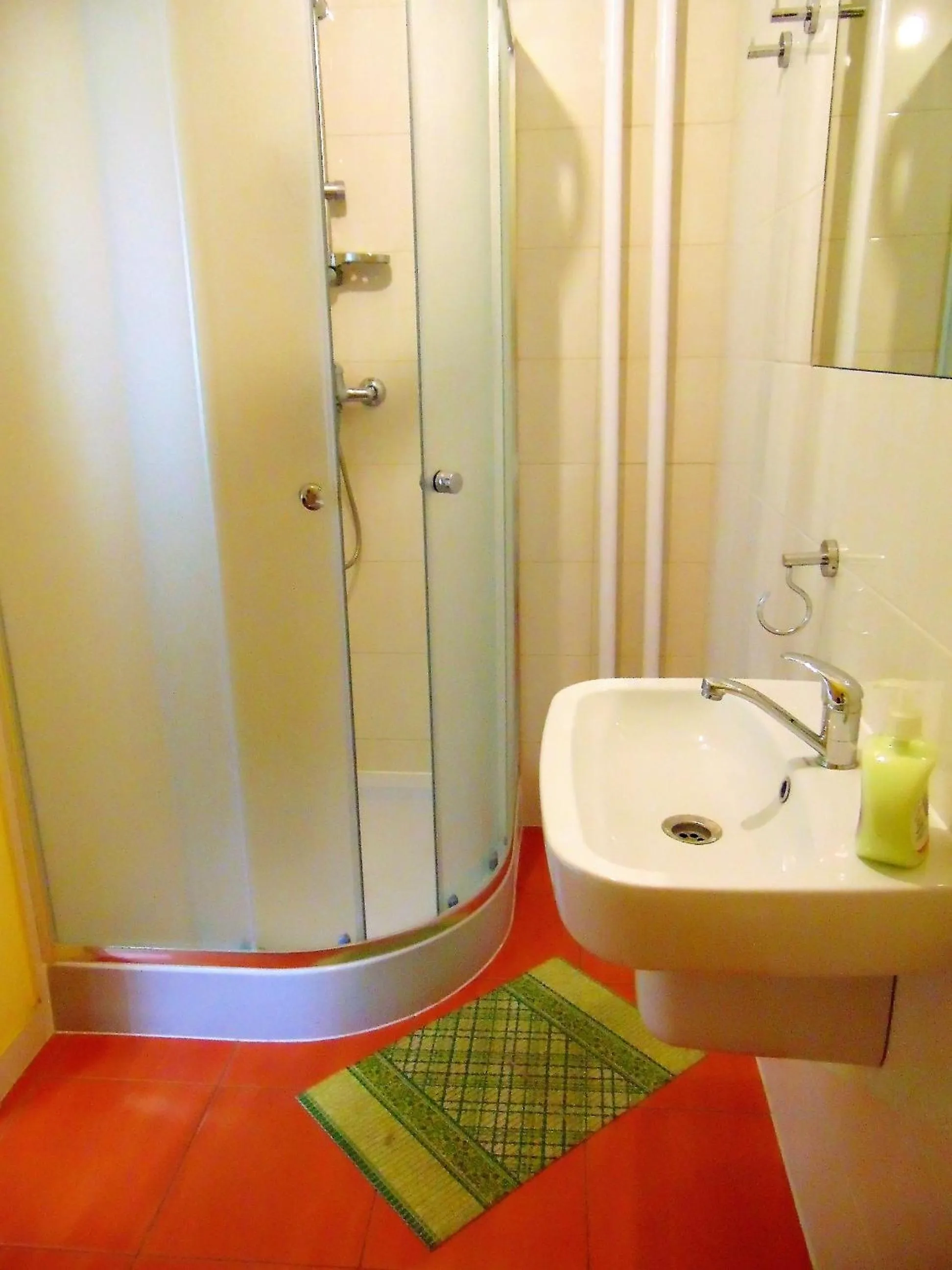 Shower in Dom Gościnny