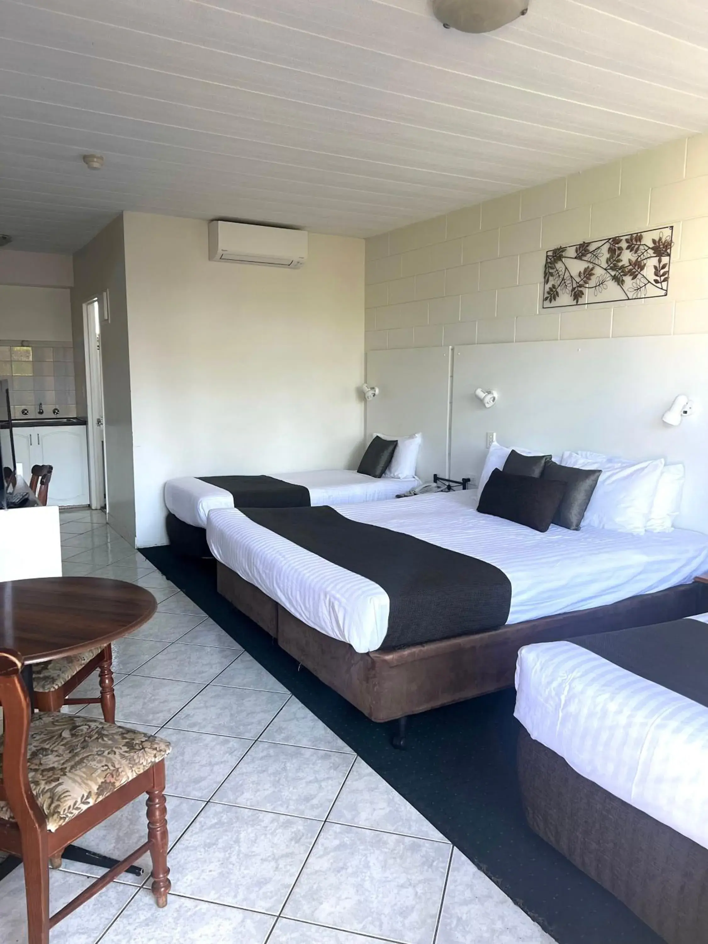 Family Room in Elkira Court Motel Family Room in Elkira Court Motel