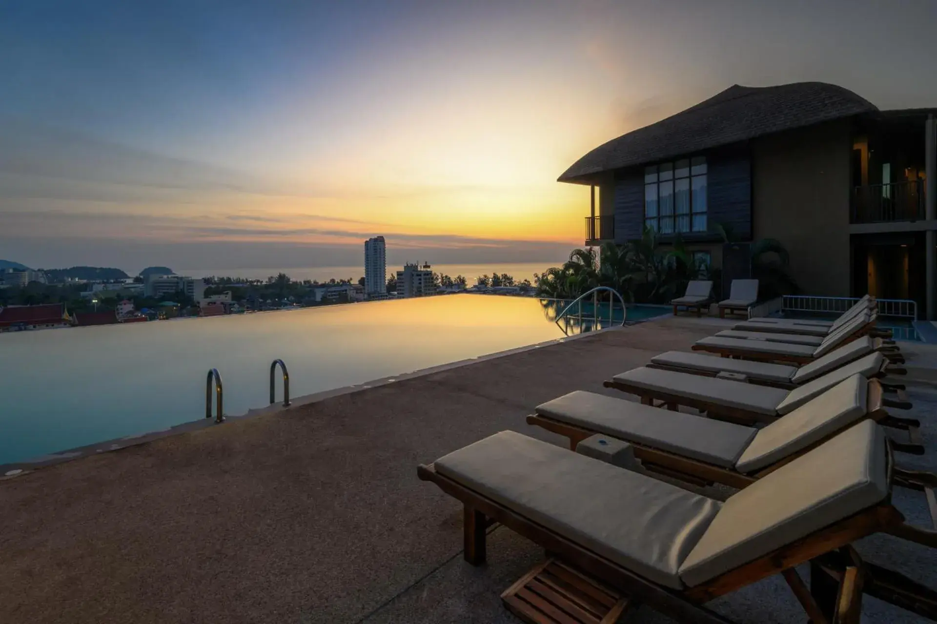 Sea view in Karon Phunaka Resort Sea view in Karon Phunaka Resort