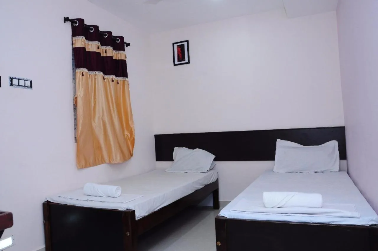 Bed in SGS Residency