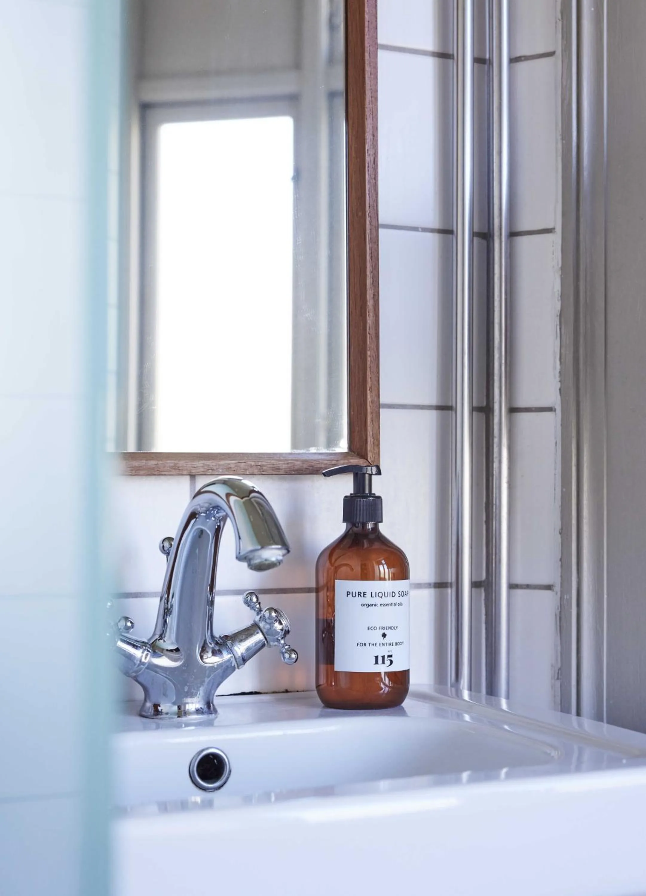 Bathroom in Rye115 Hotel