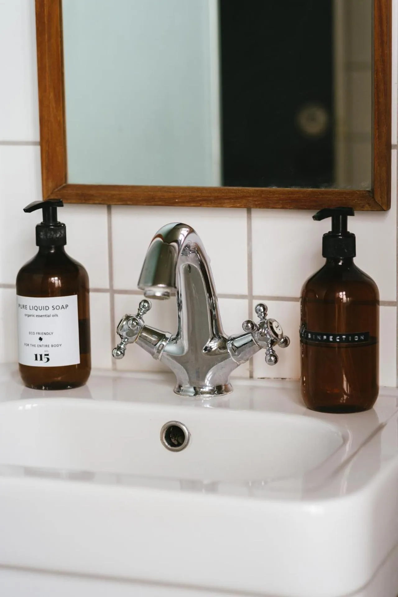 Bathroom in Rye115 Hotel