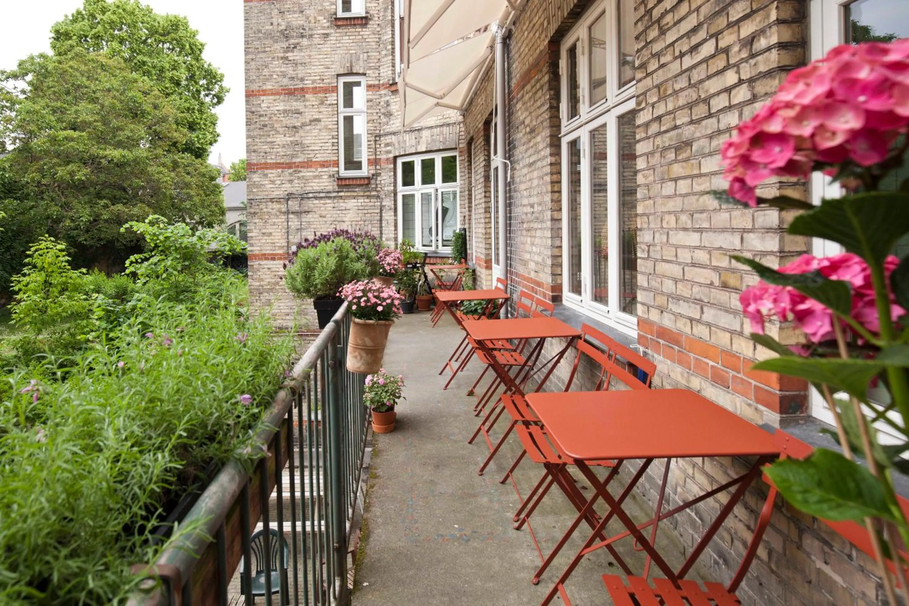 Patio in Rye115 Hotel