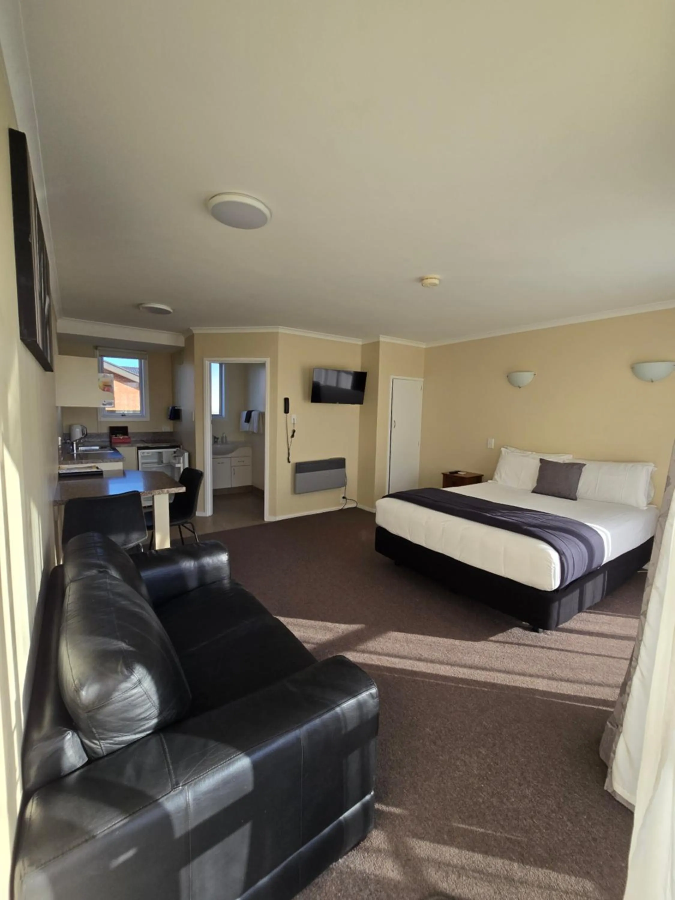 Bed in Monarch Motel