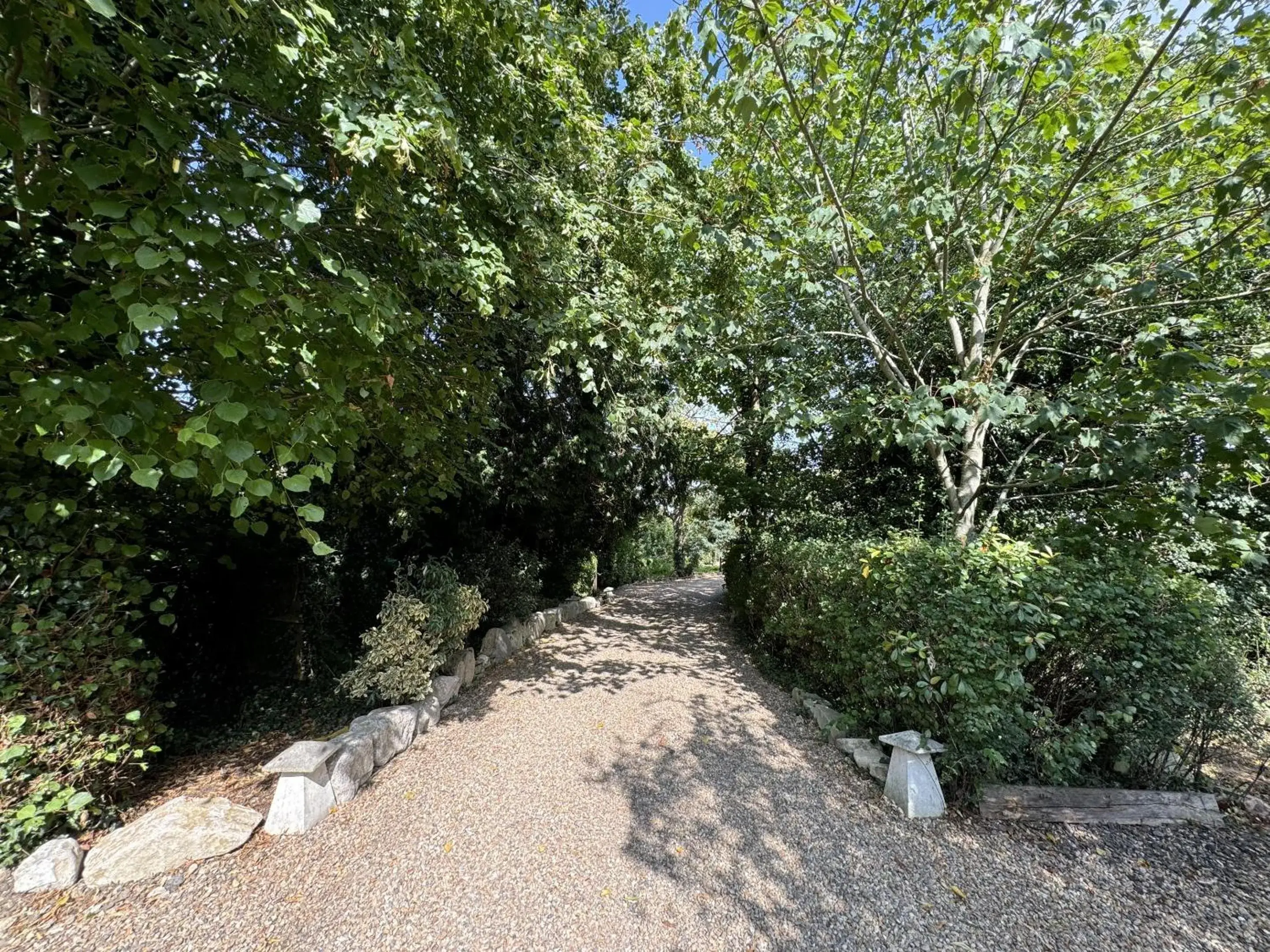 Facade/entrance in Hookwood Lodge London Gatwick Facade/entrance in Hookwood Lodge London Gatwick