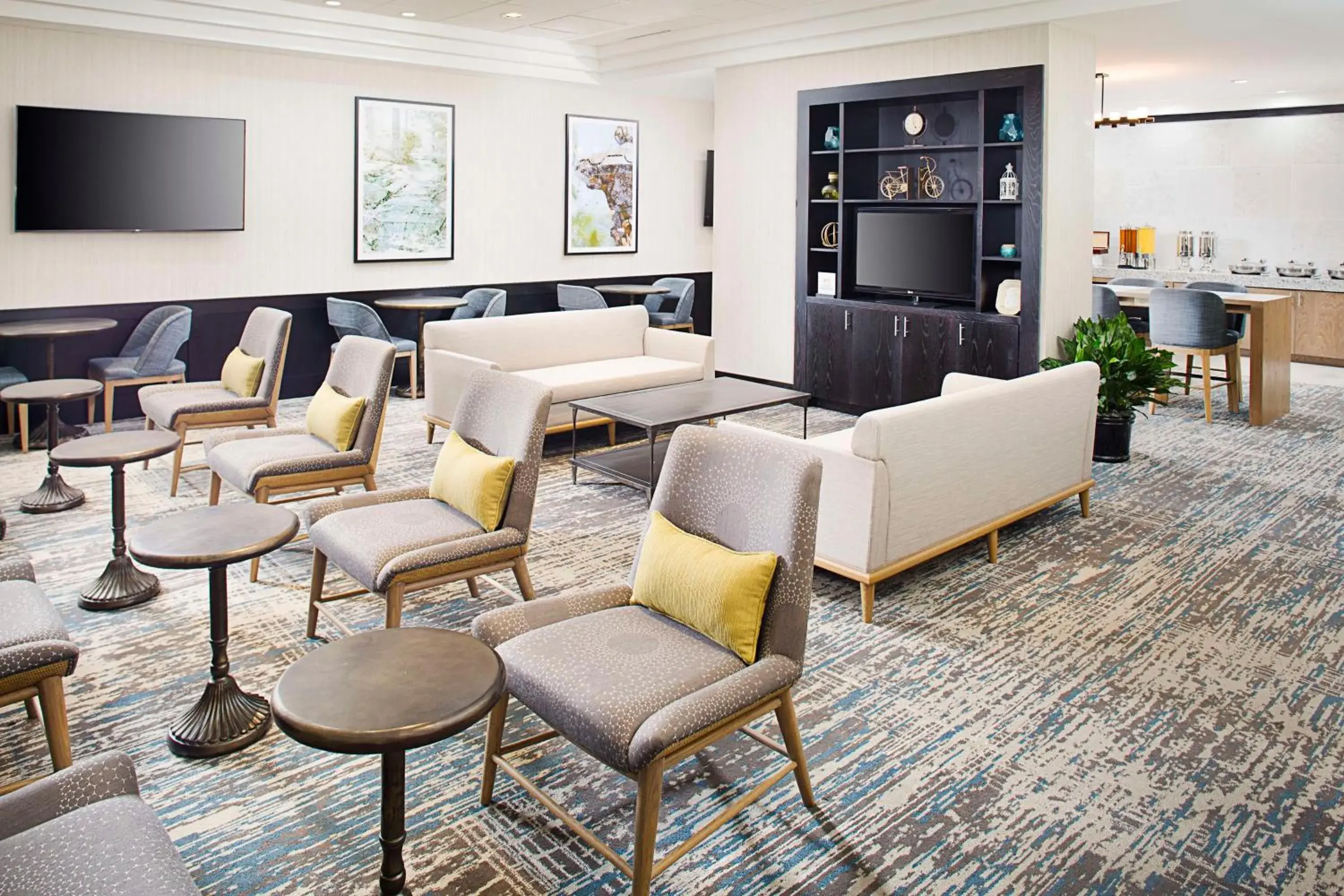 Executive King Suite in Hilton Atlanta Perimeter Suites Executive King Suite in Hilton Atlanta Perimeter Suites