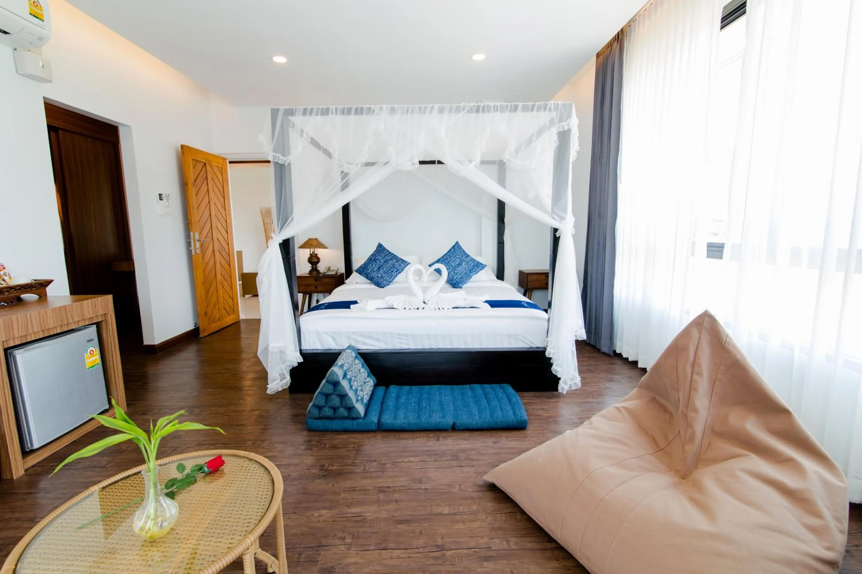 Photo of the whole room, Bed in Phuruakeeree Resort