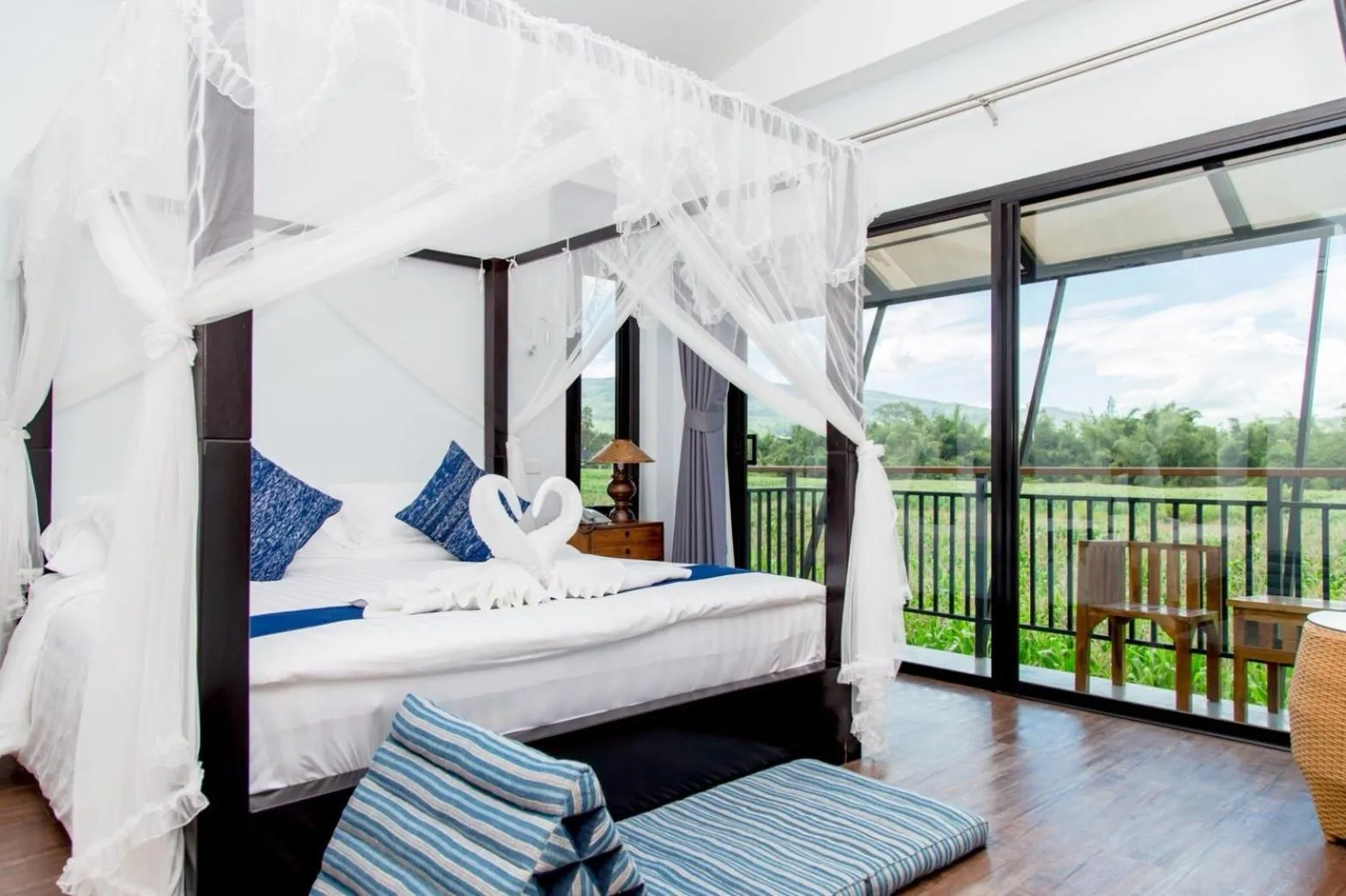 Bed in Phuruakeeree Resort