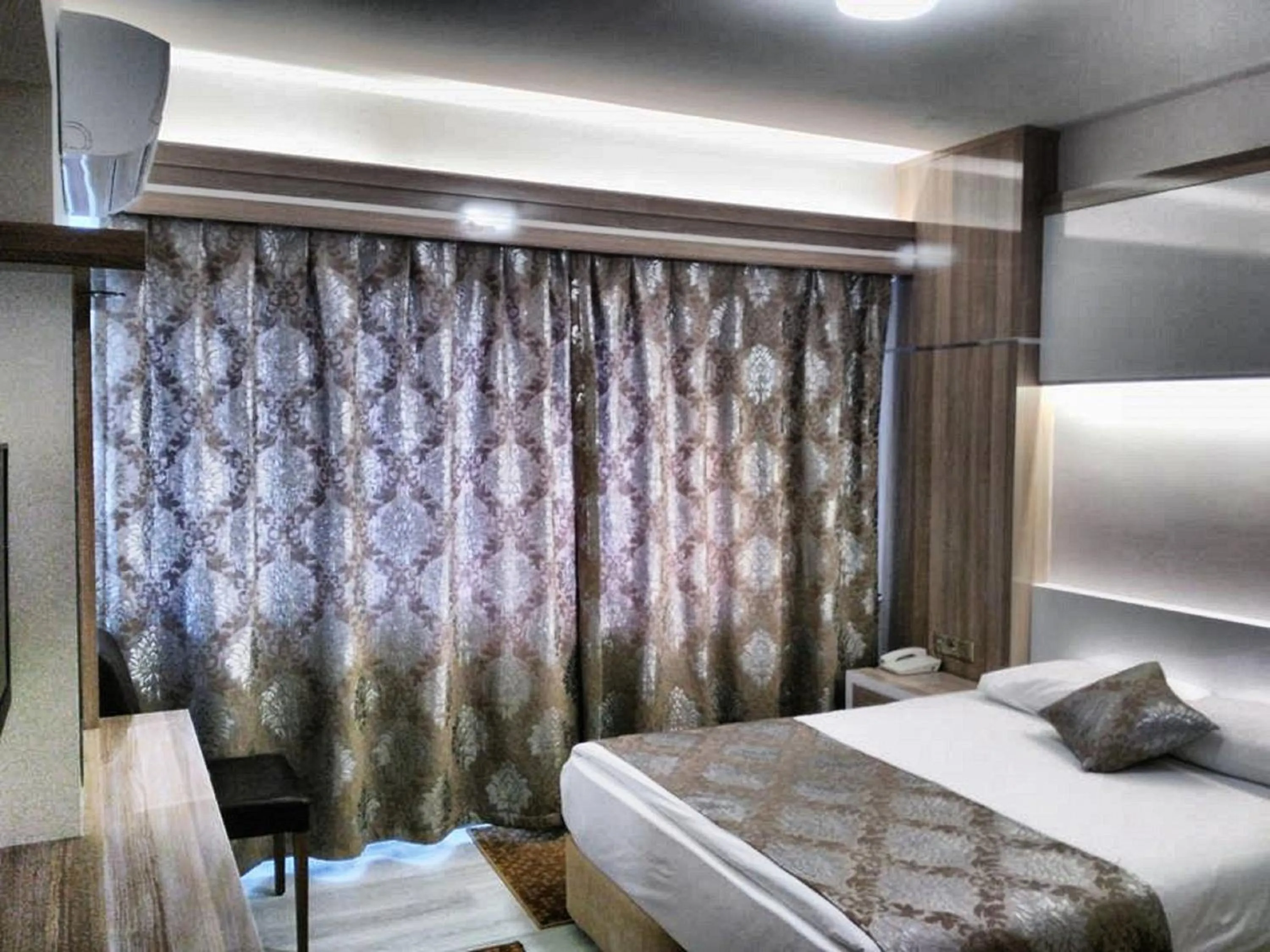 Living room in Napa Hotel