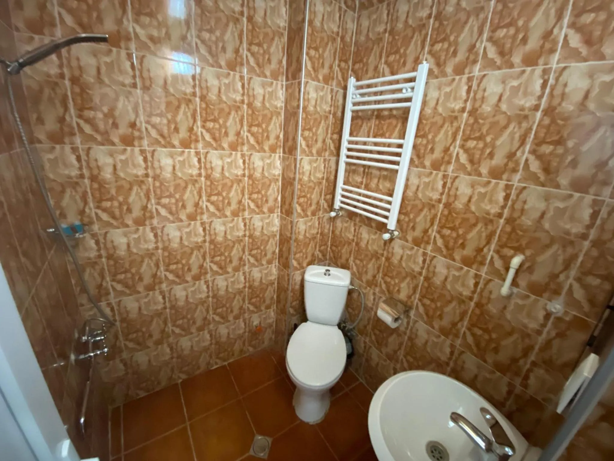 Bathroom in Hotel G & J