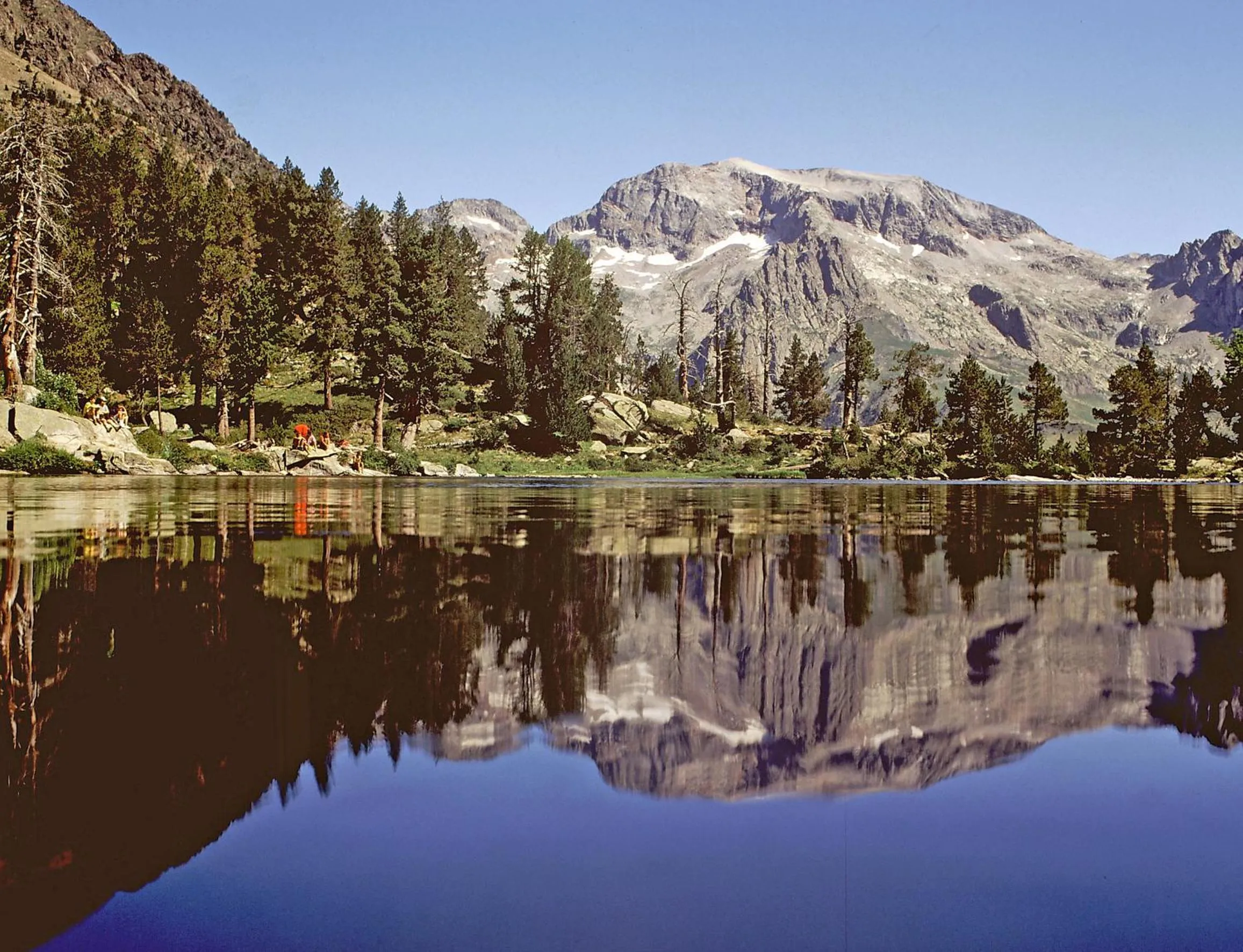 Fishing in Hotel Diamó
