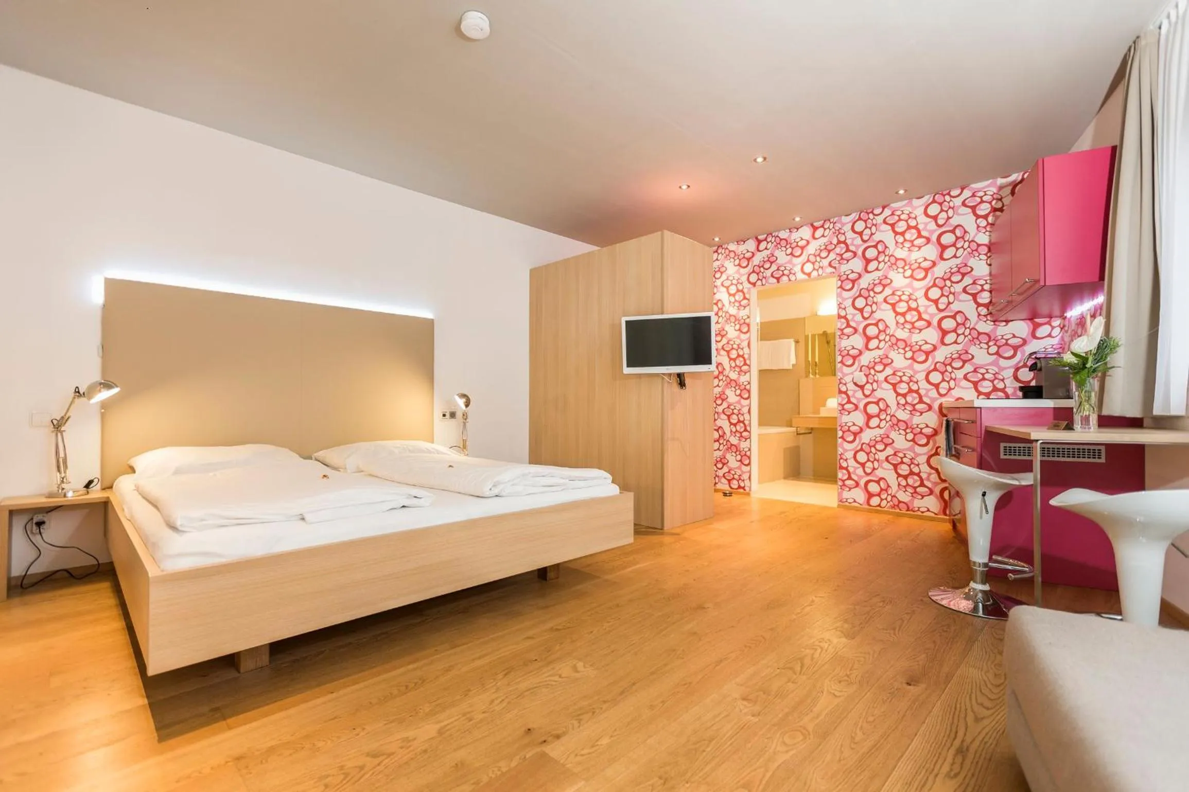 Photo of the whole room, Bed in Room 4 & 5 Apartments