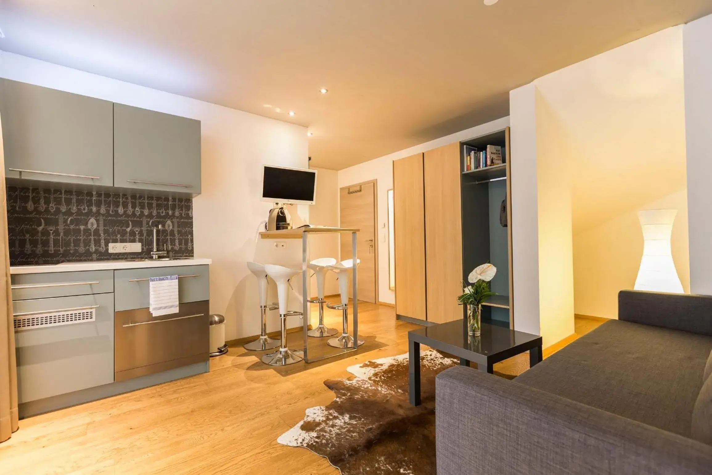 Deluxe Apartment with separate bedroom, terrace, direct access to the pool in Room 4 & 5 Apartments Deluxe Apartment with separate bedroom, terrace, direct access to the pool in Room 4 & 5 Apartments