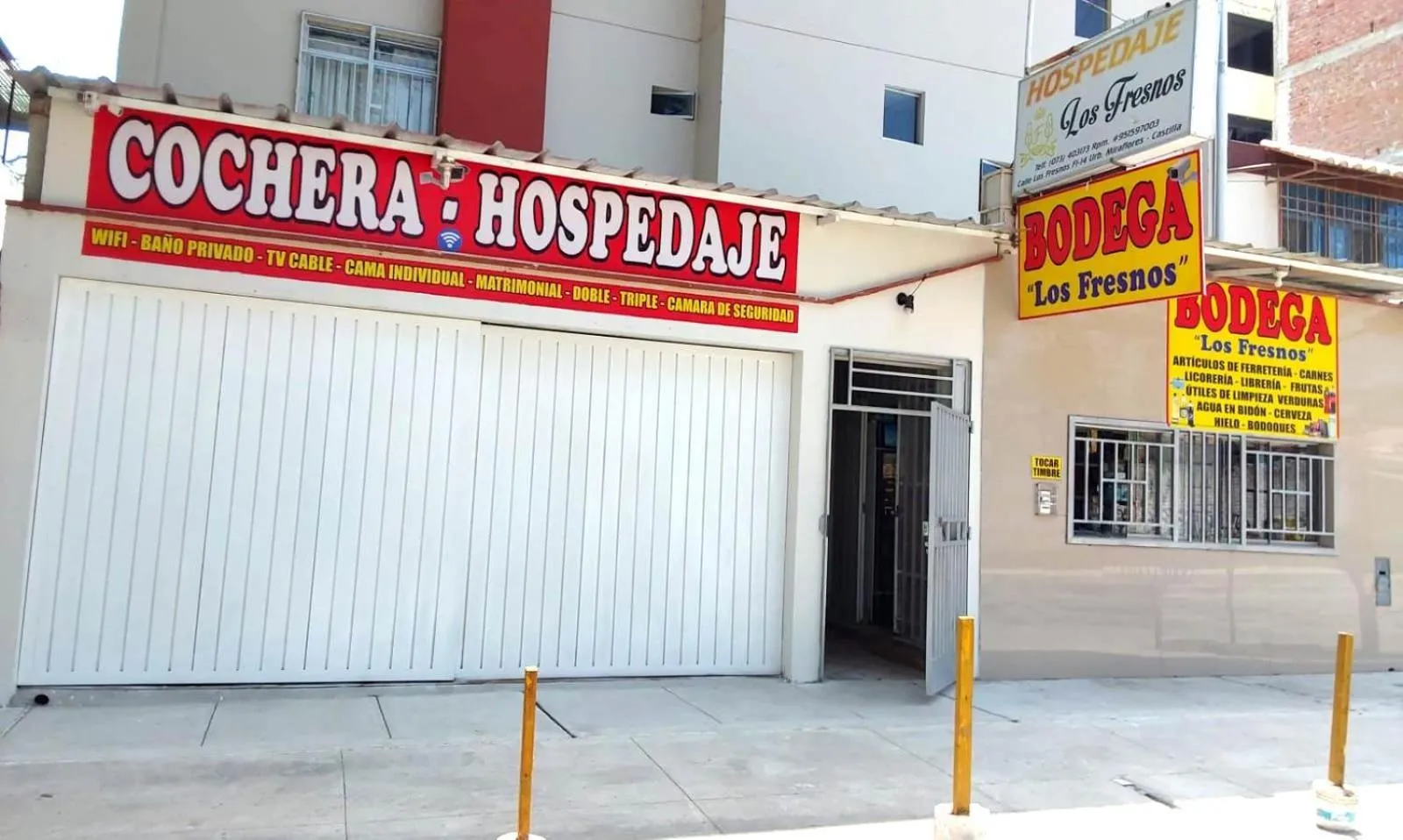 Property building in Hospedaje Residencial Los Fresnos - Miraflores Piura