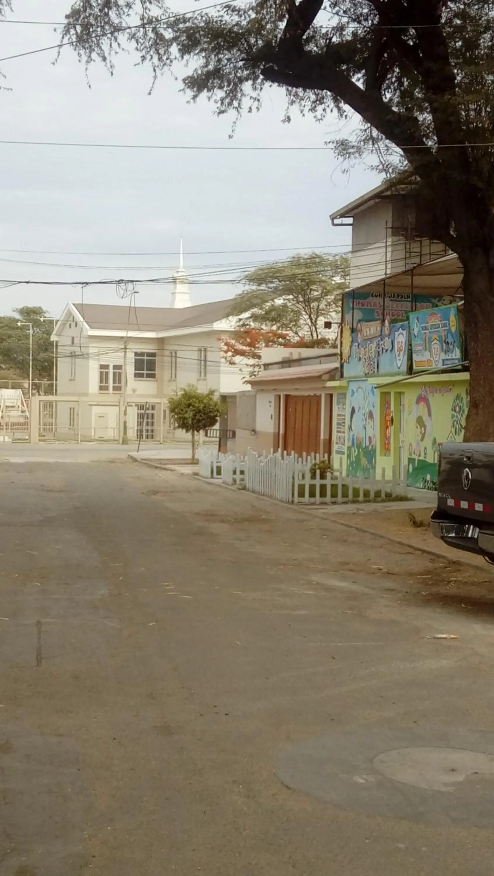 Street view in Hospedaje Residencial Los Fresnos - Miraflores Piura