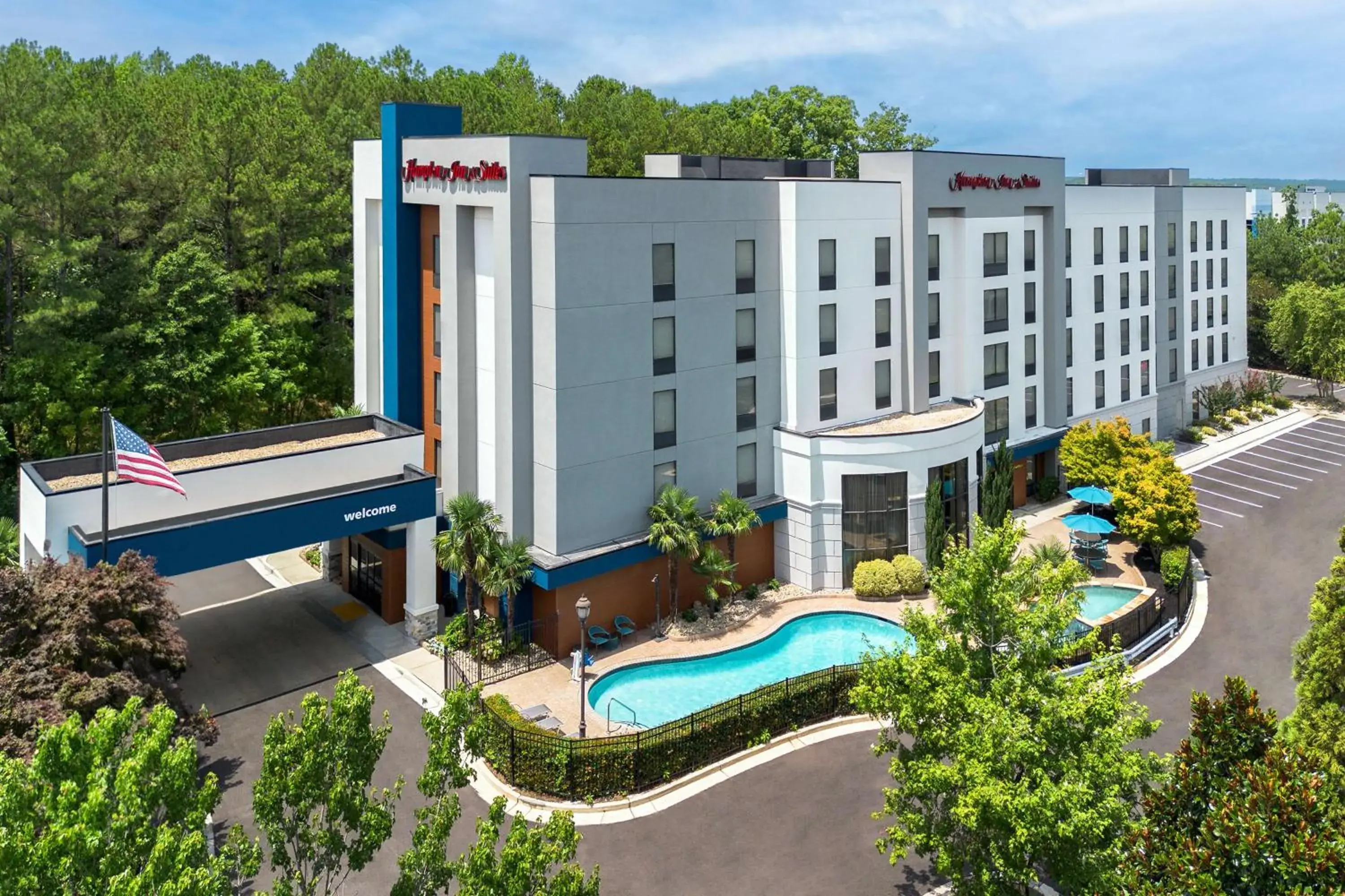 Property building in Hampton Inn & Suites Atlanta-Six Flags Property building in Hampton Inn & Suites Atlanta-Six Flags