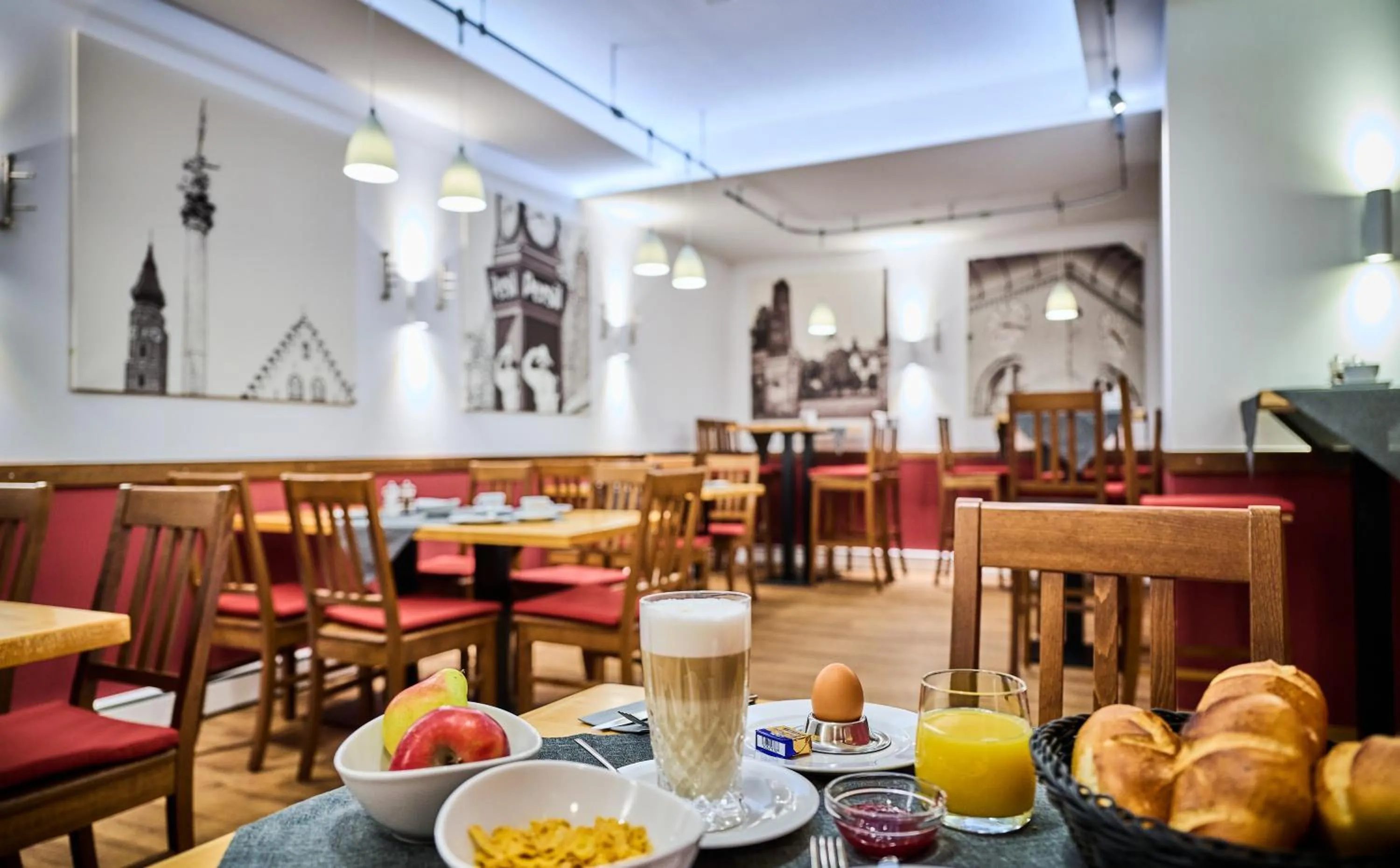 Breakfast in Hotel & Gasthaus DAS RÖHRL Straubing