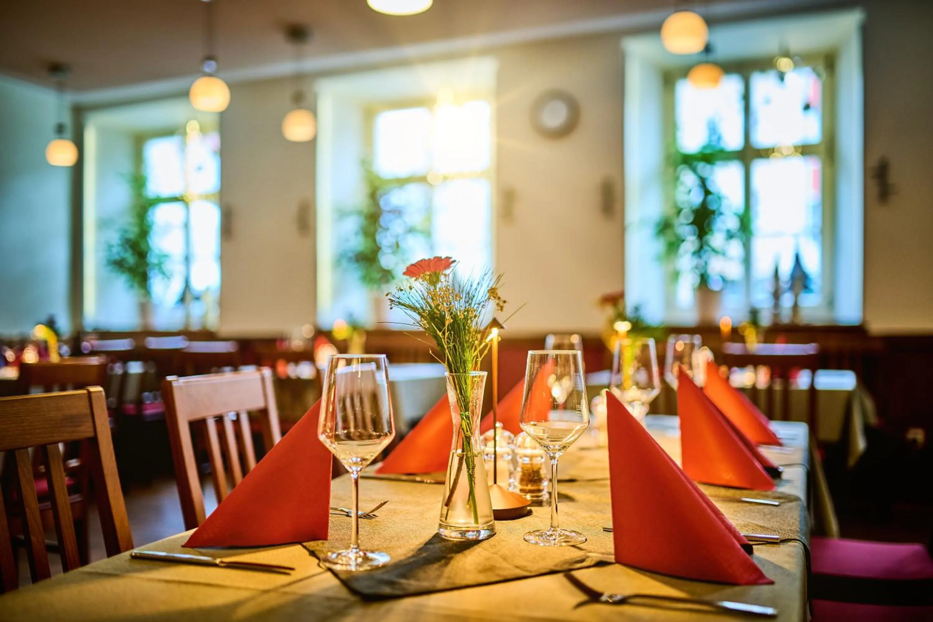 Restaurant/places to eat in Hotel & Gasthaus DAS RÖHRL Straubing