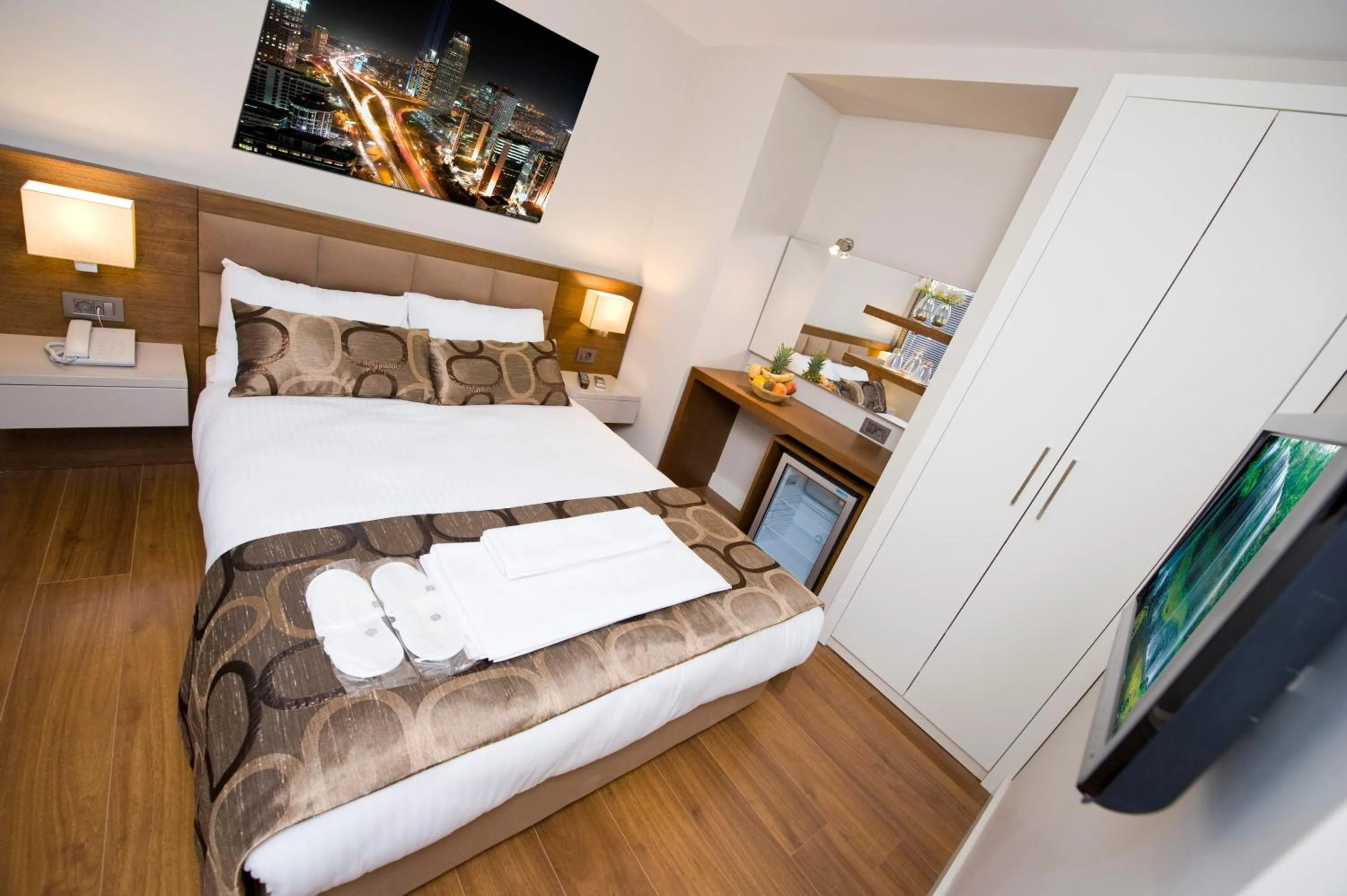 Bed in The New Hotel Zeybek