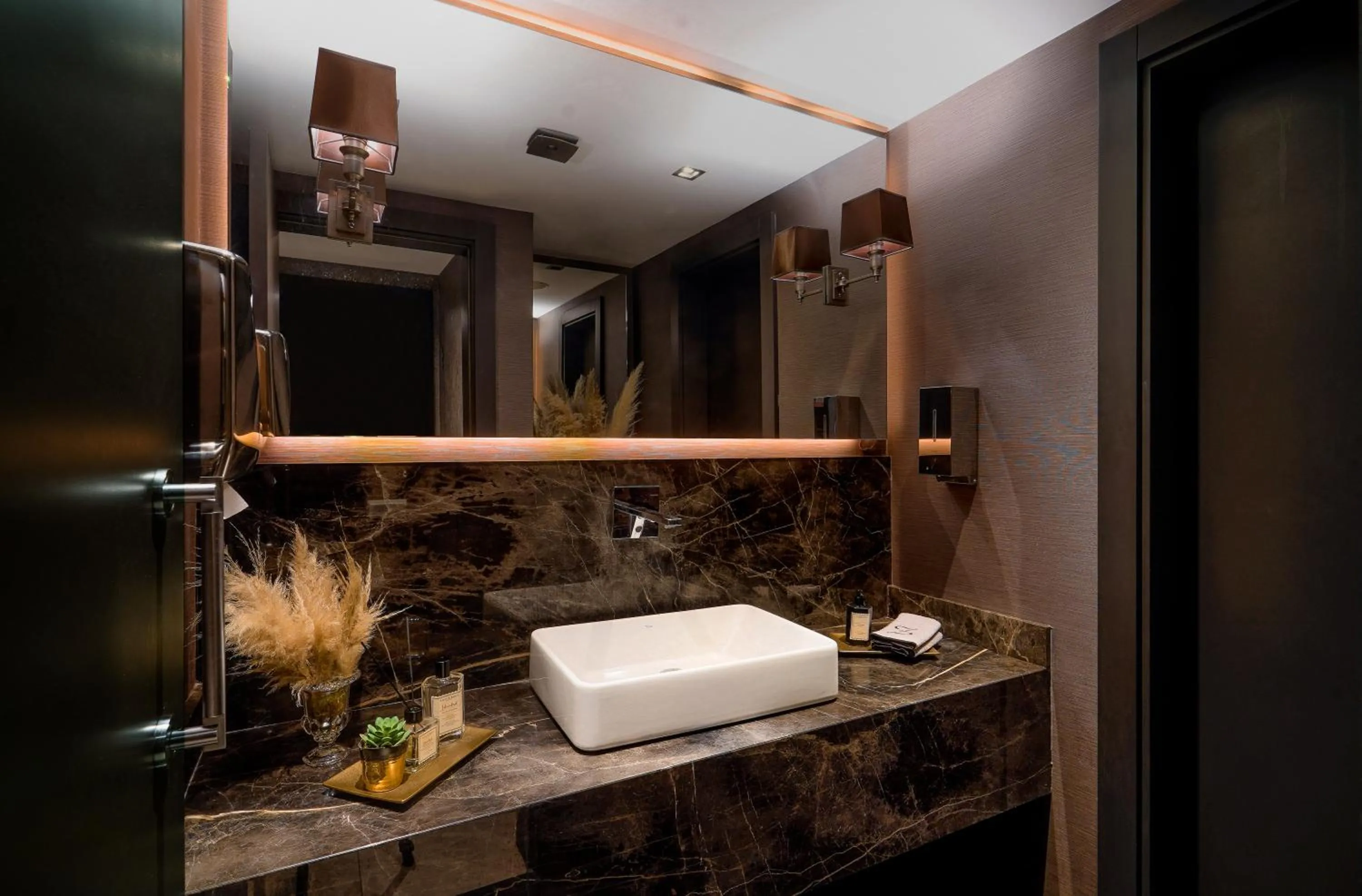 The New Hotel Zeybek