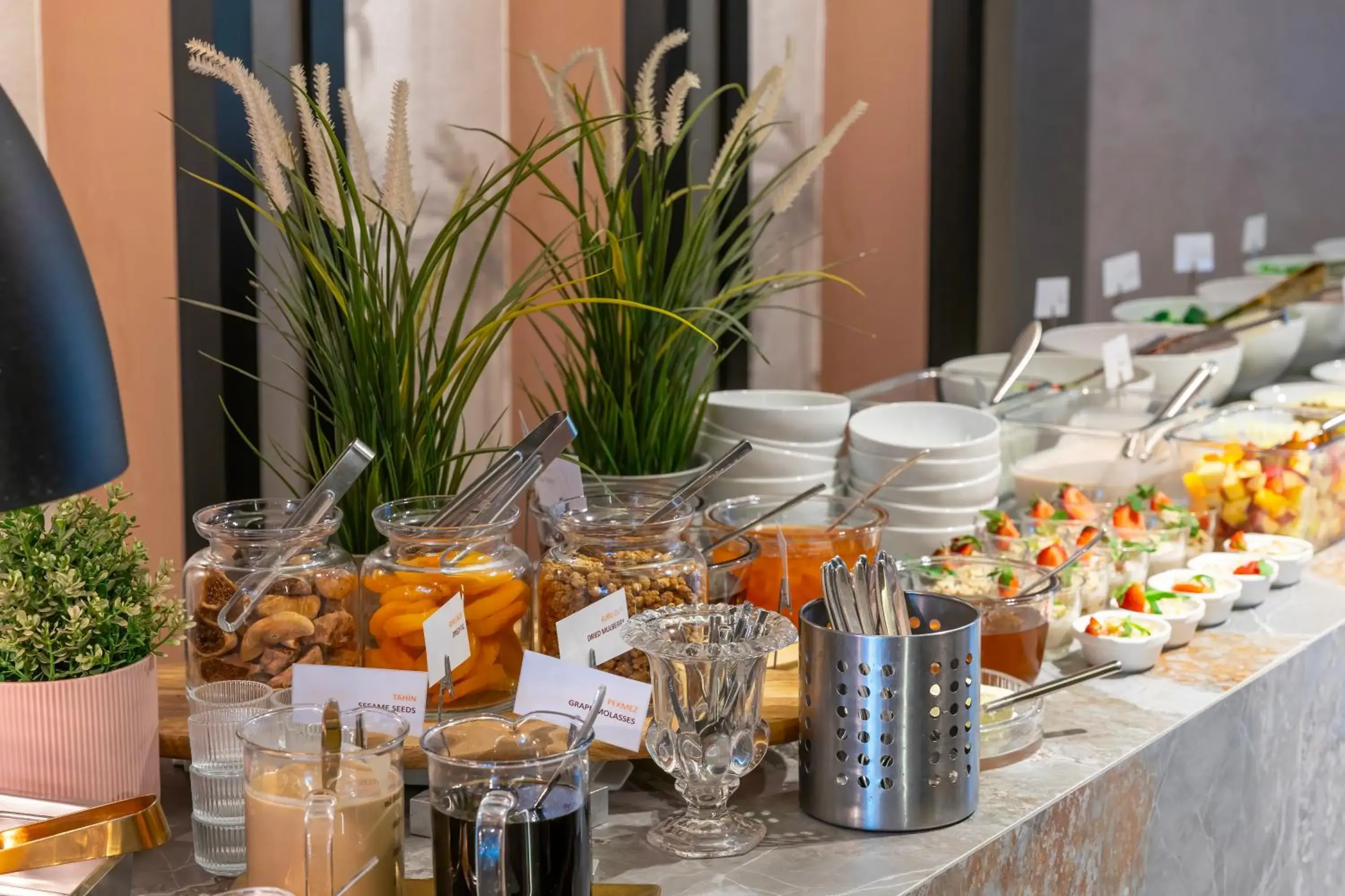 Restaurant/places to eat in The New Hotel Zeybek Restaurant/places to eat in The New Hotel Zeybek