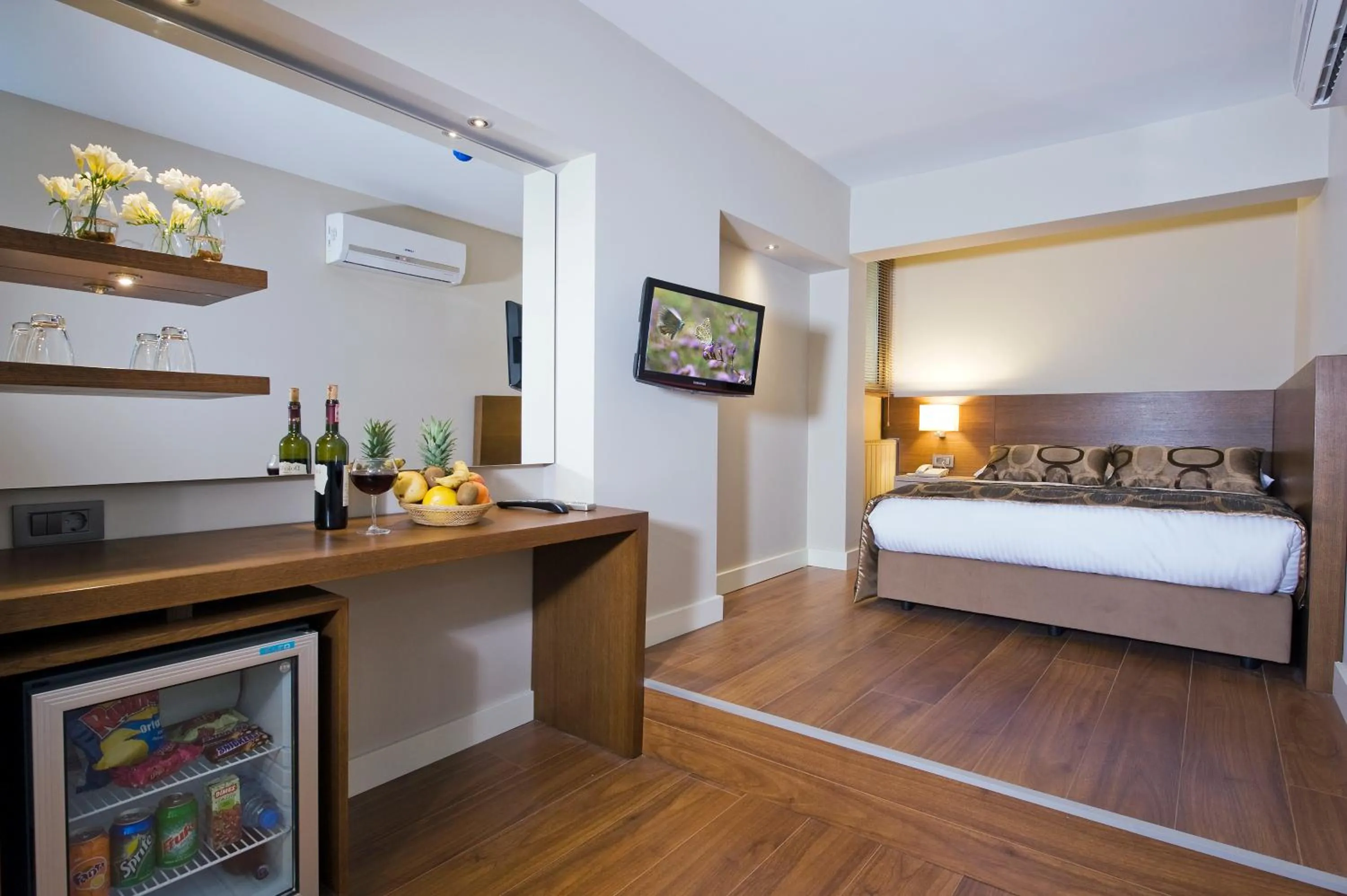 Bed in The New Hotel Zeybek