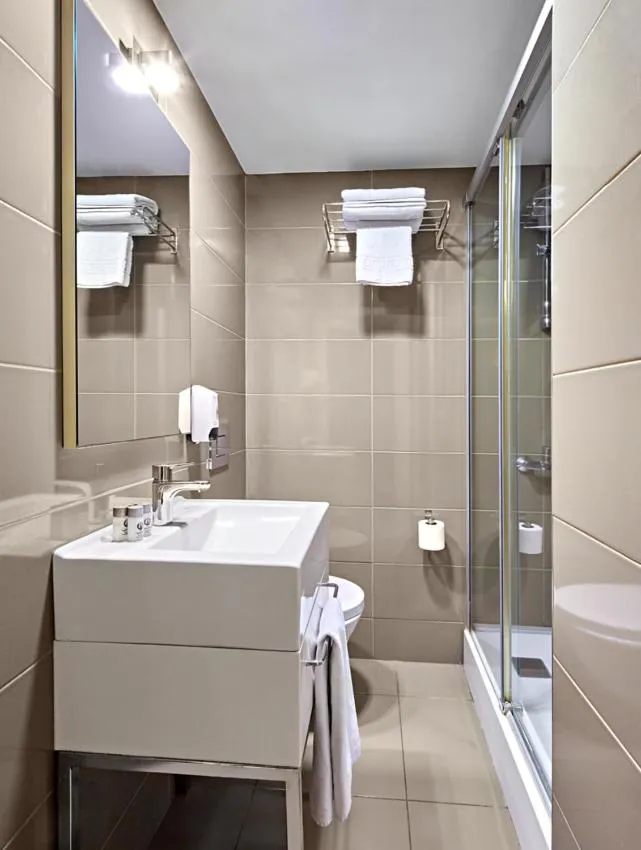 The New Hotel Zeybek