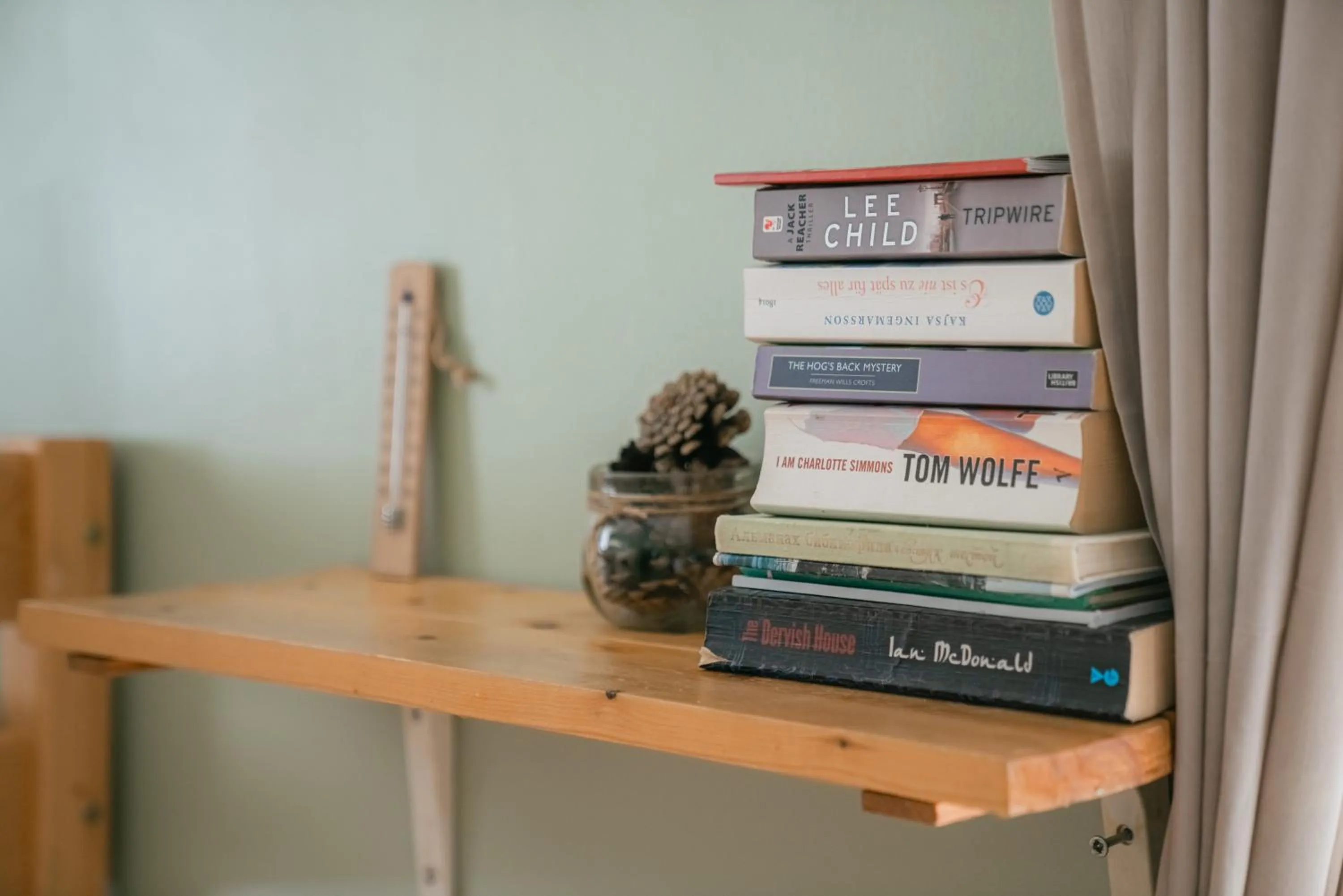 Library in Downtown Forest Hostel & Camping