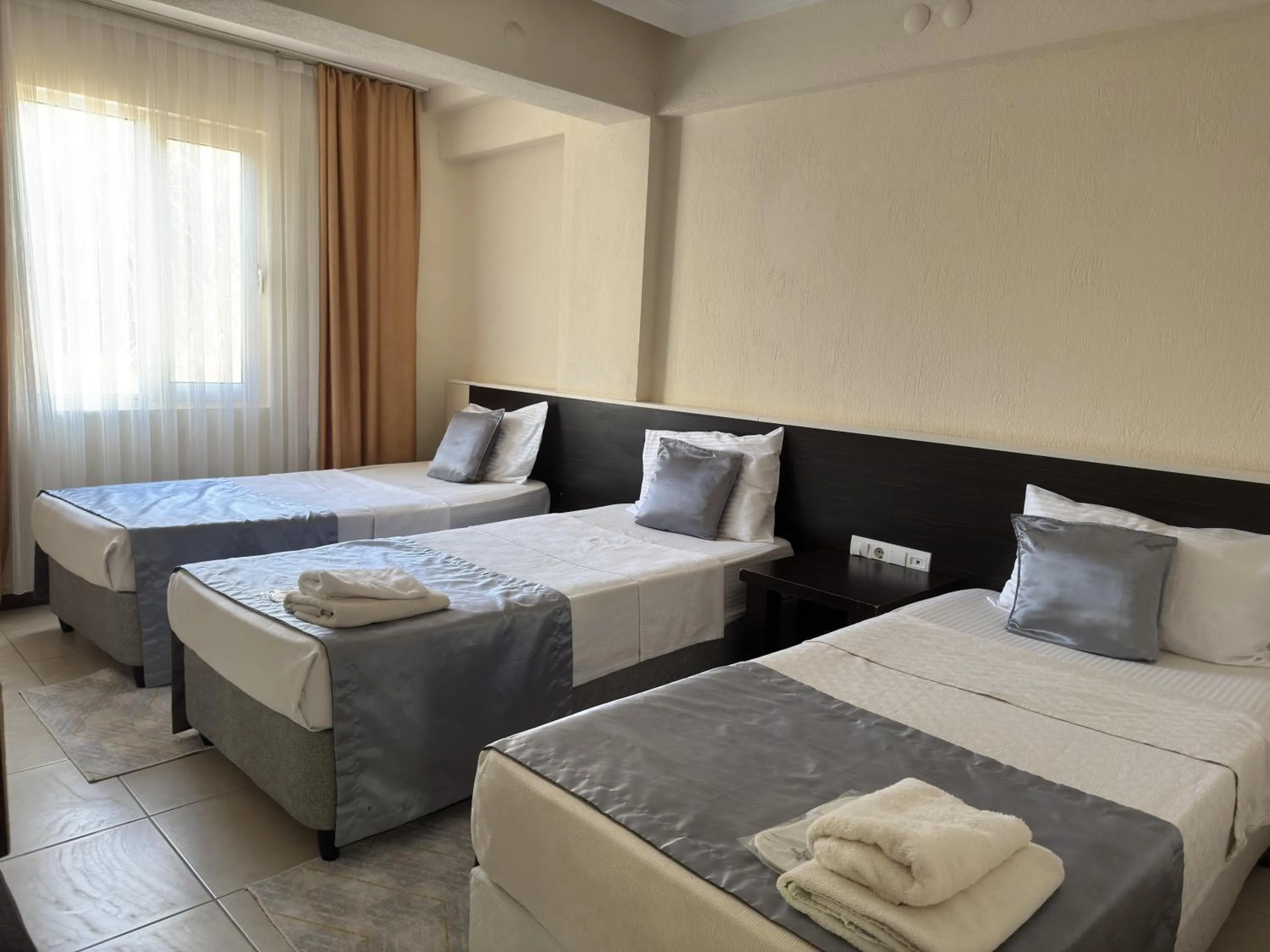 Bedroom, Bed in Reis Thermal Otel