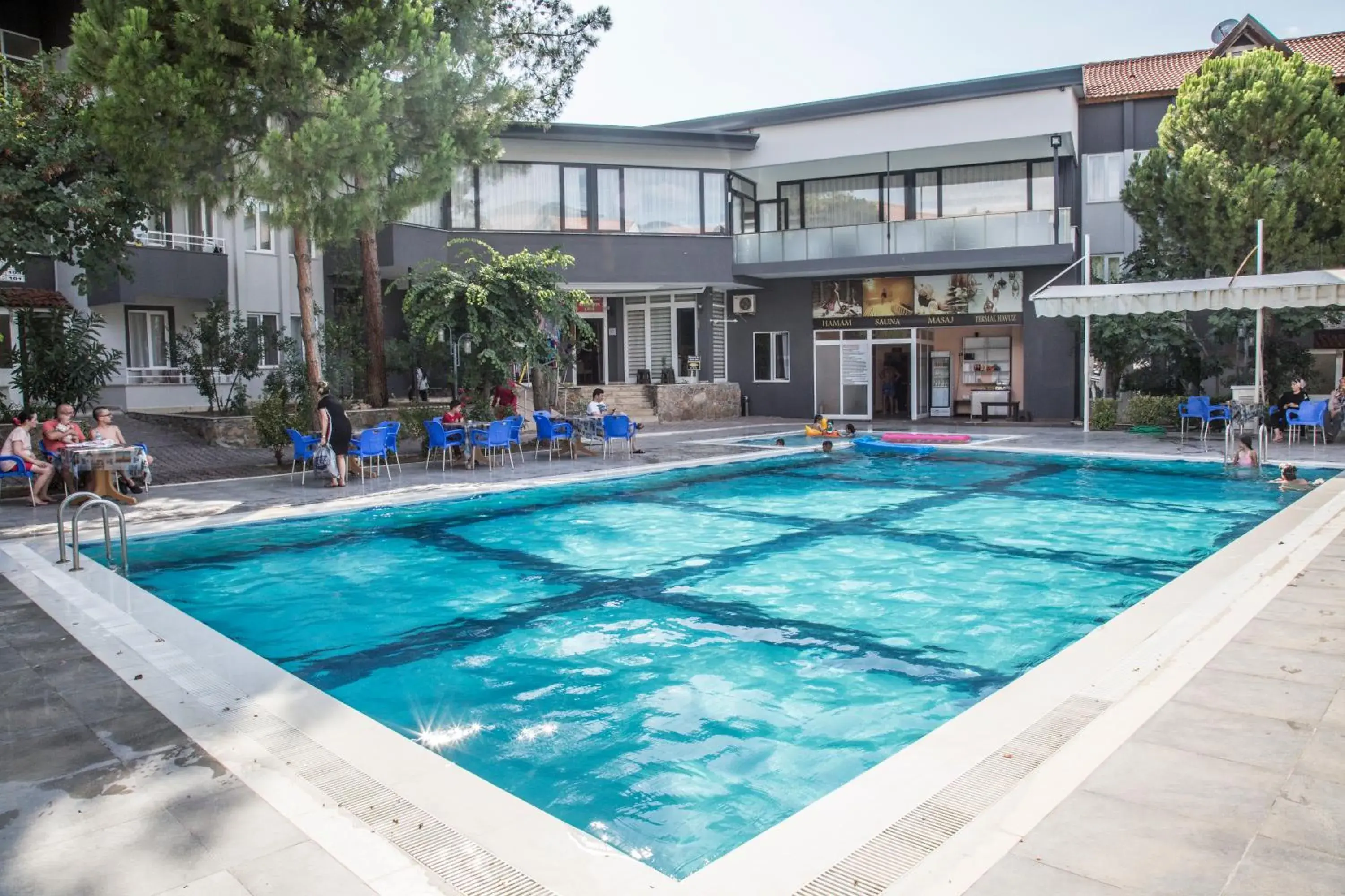 Swimming pool in Reis Thermal Otel Swimming pool in Reis Thermal Otel