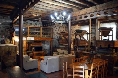 Communal lounge/ TV room in Casa Rural El Molino I