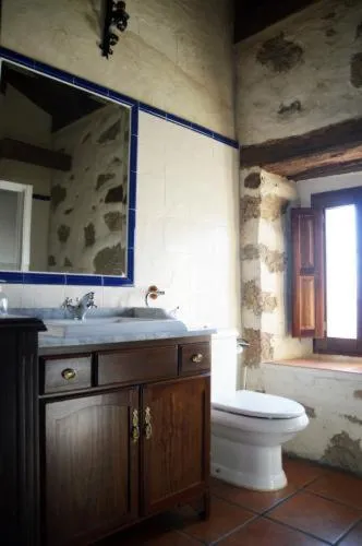 Bathroom in Casa Rural El Molino I