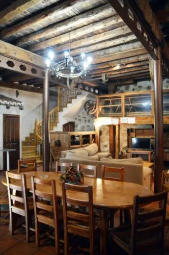 Dining area in Casa Rural El Molino I