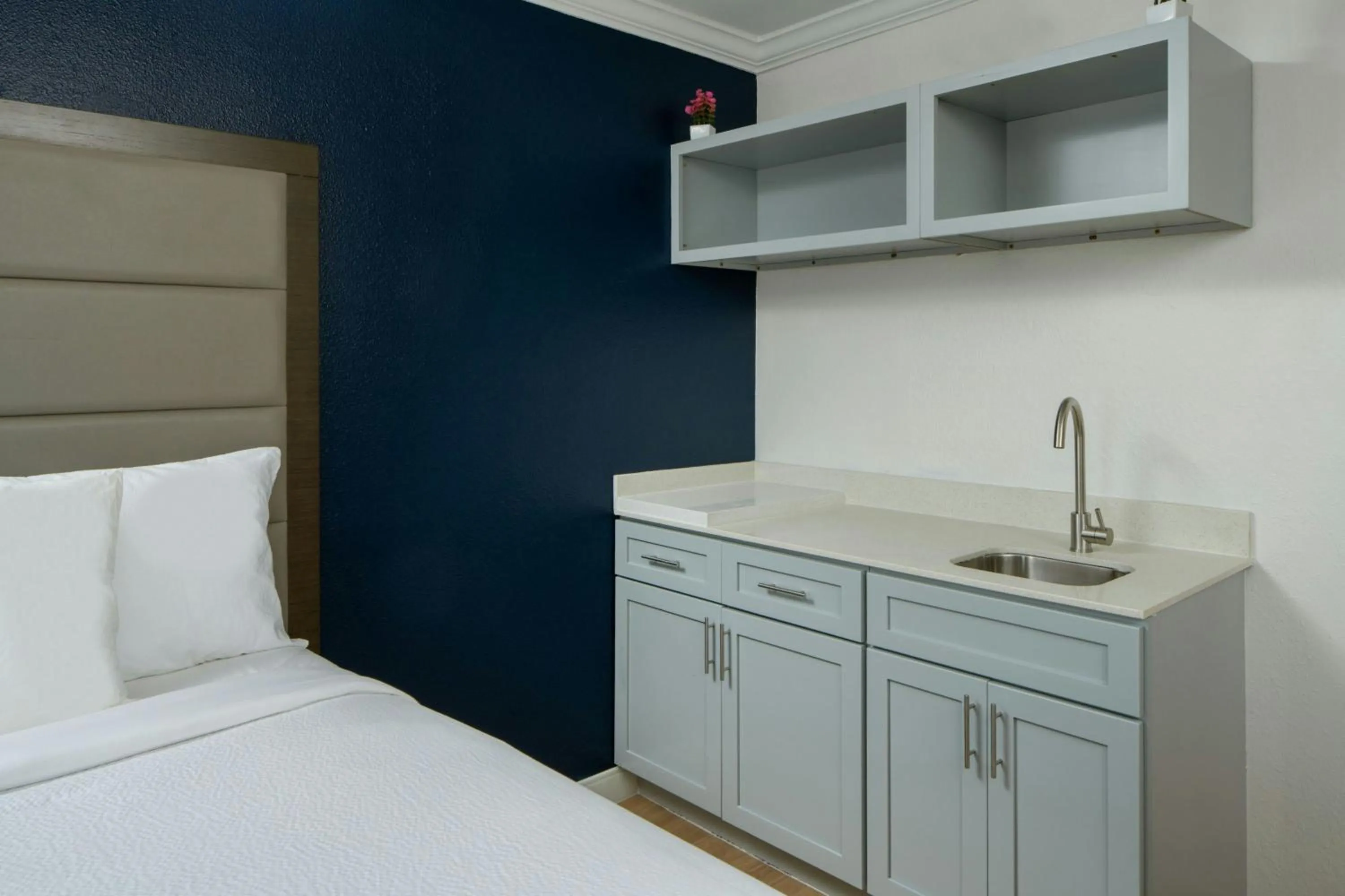 Lounge or bar, Bed in City Express by Marriott New Orleans 1-10