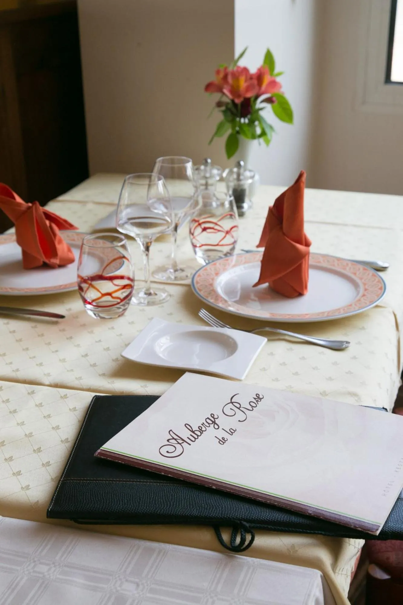 Decorative detail in Logis Hôtel Auberge de la Rose