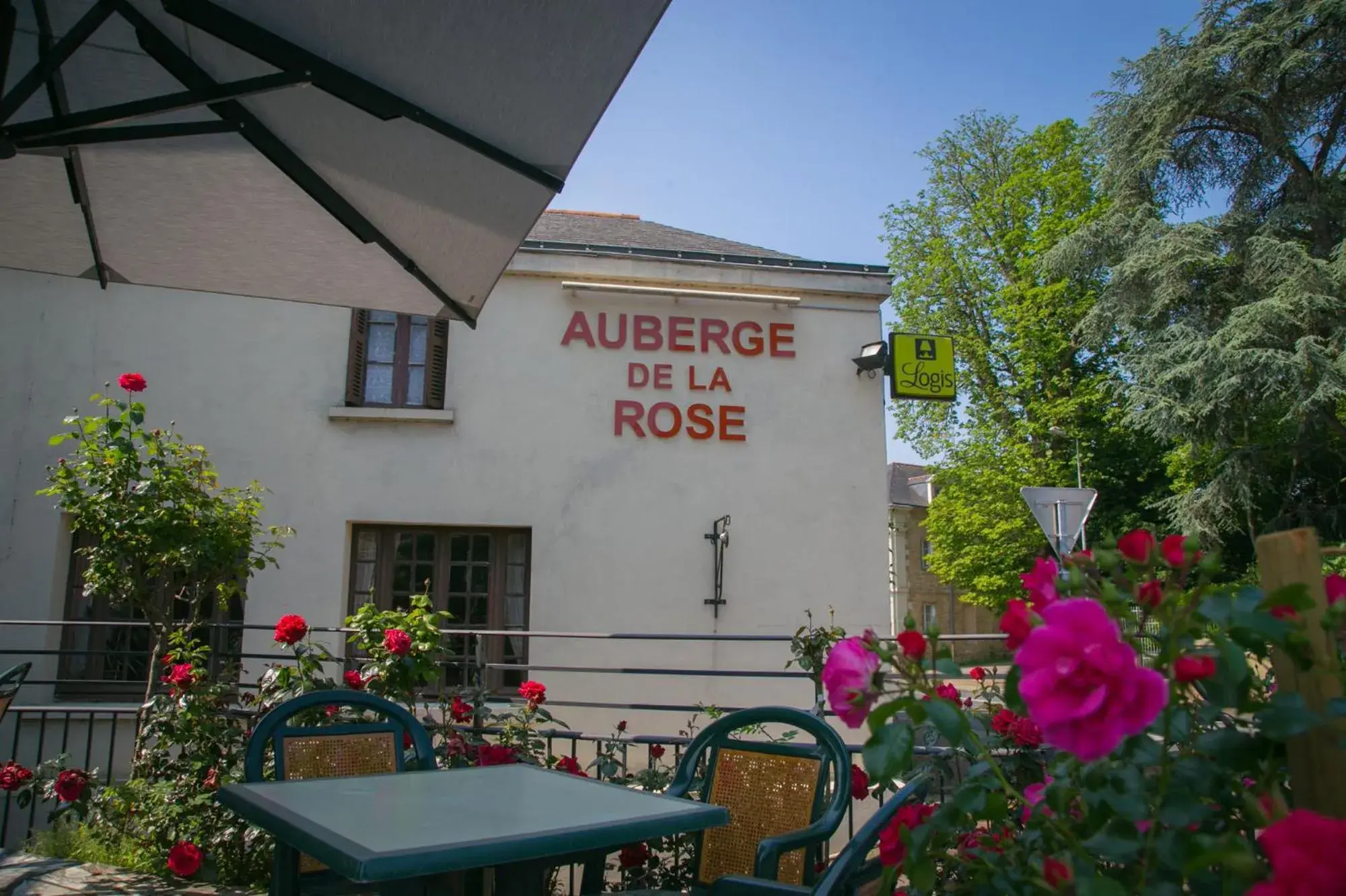 Facade/entrance in Logis Auberge de la Rose Facade/entrance in Logis Auberge de la Rose