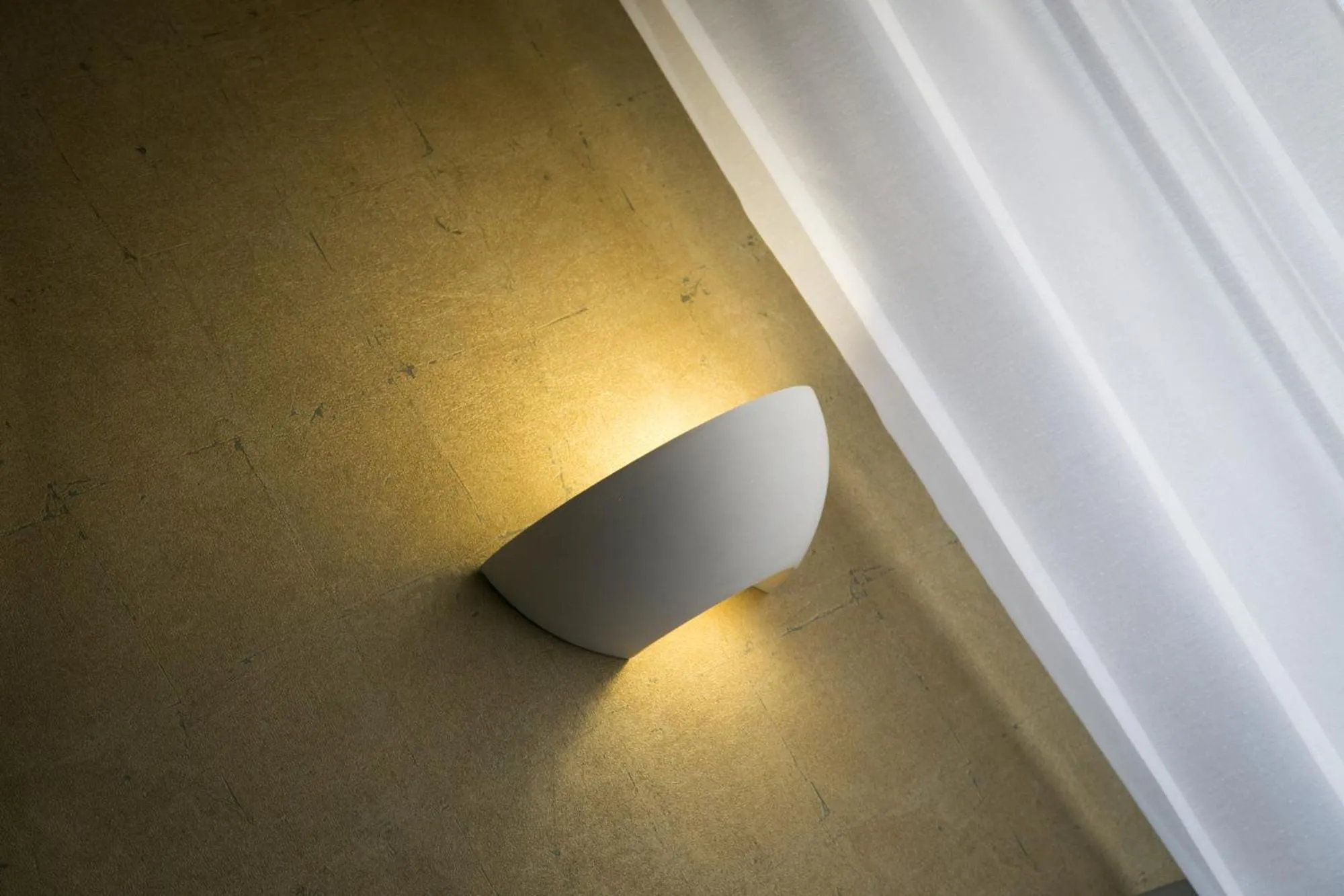 Decorative detail in Logis Hôtel Auberge de la Rose