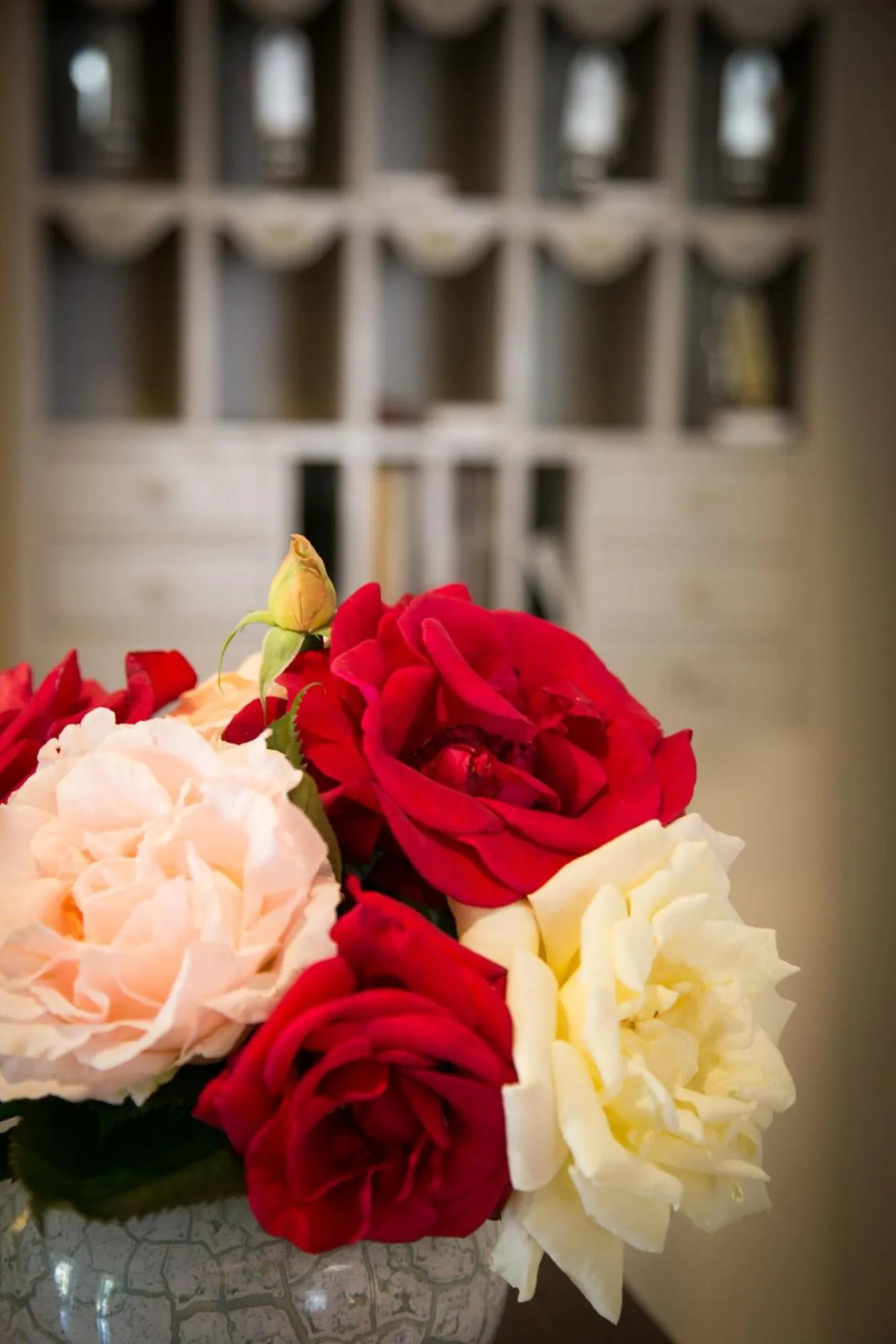 Decorative detail in Logis Hôtel Auberge de la Rose