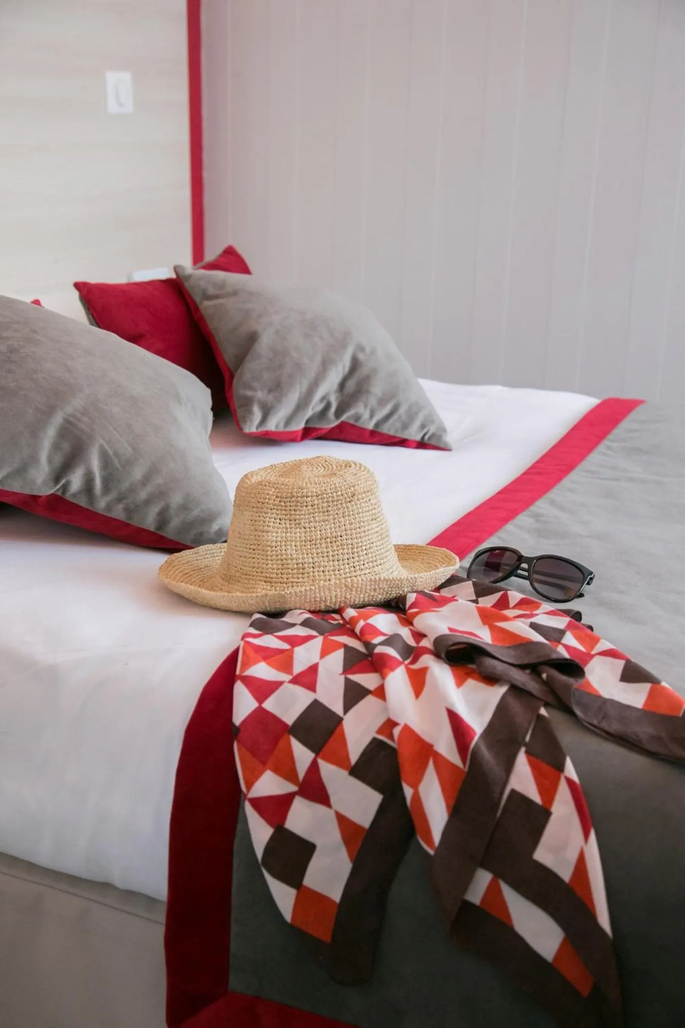 Decorative detail, Bed in Logis Hôtel Auberge de la Rose