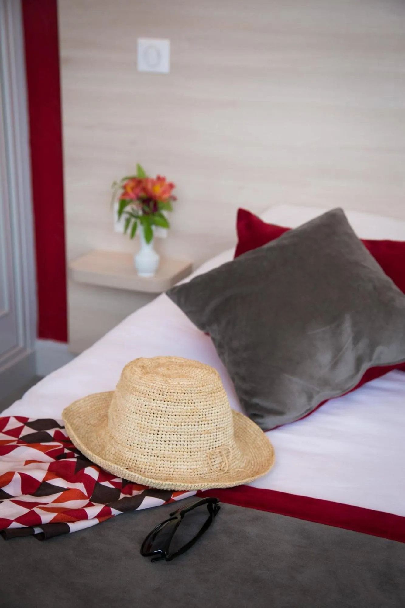 Other, Bed in Logis Hôtel Auberge de la Rose