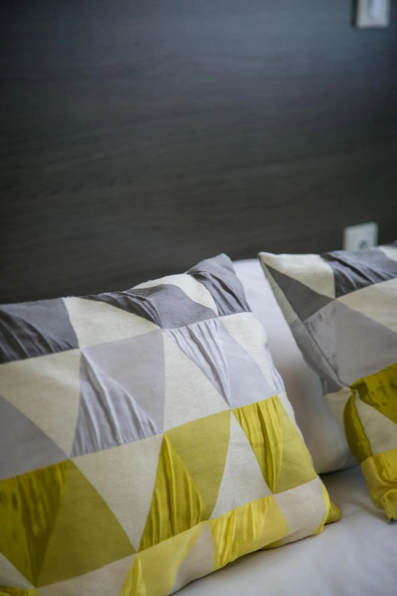 Decorative detail, Bed in Logis Hôtel Auberge de la Rose