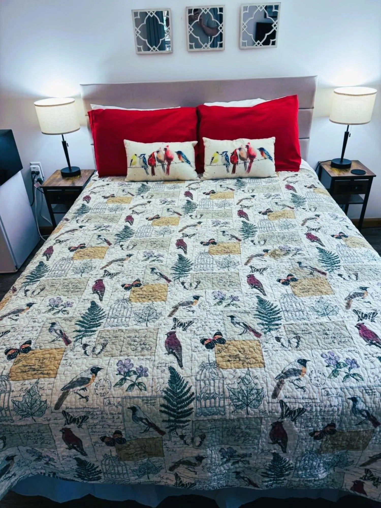 Bed in The Evening Shade River Lodge and Cabins