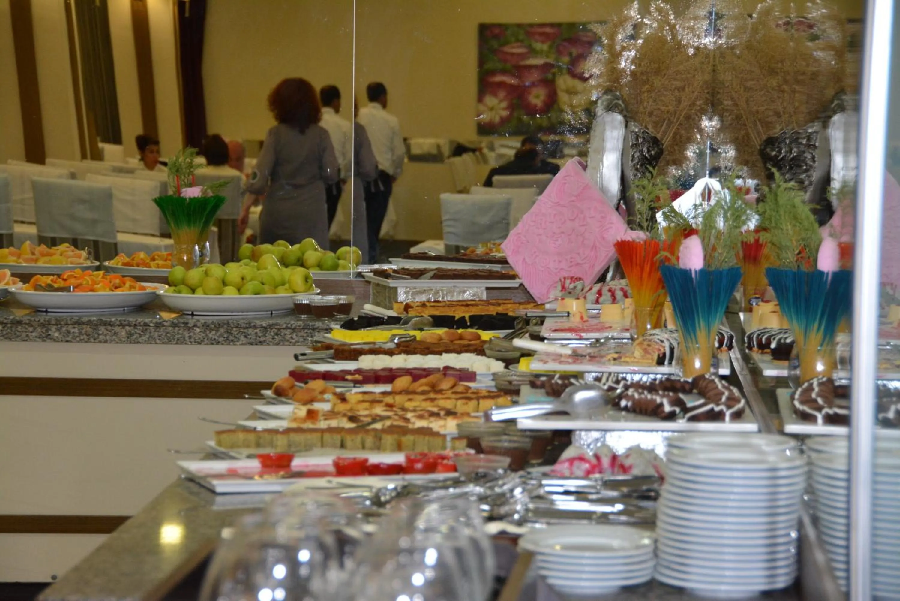 Restaurant/places to eat in Tripolis Hotel