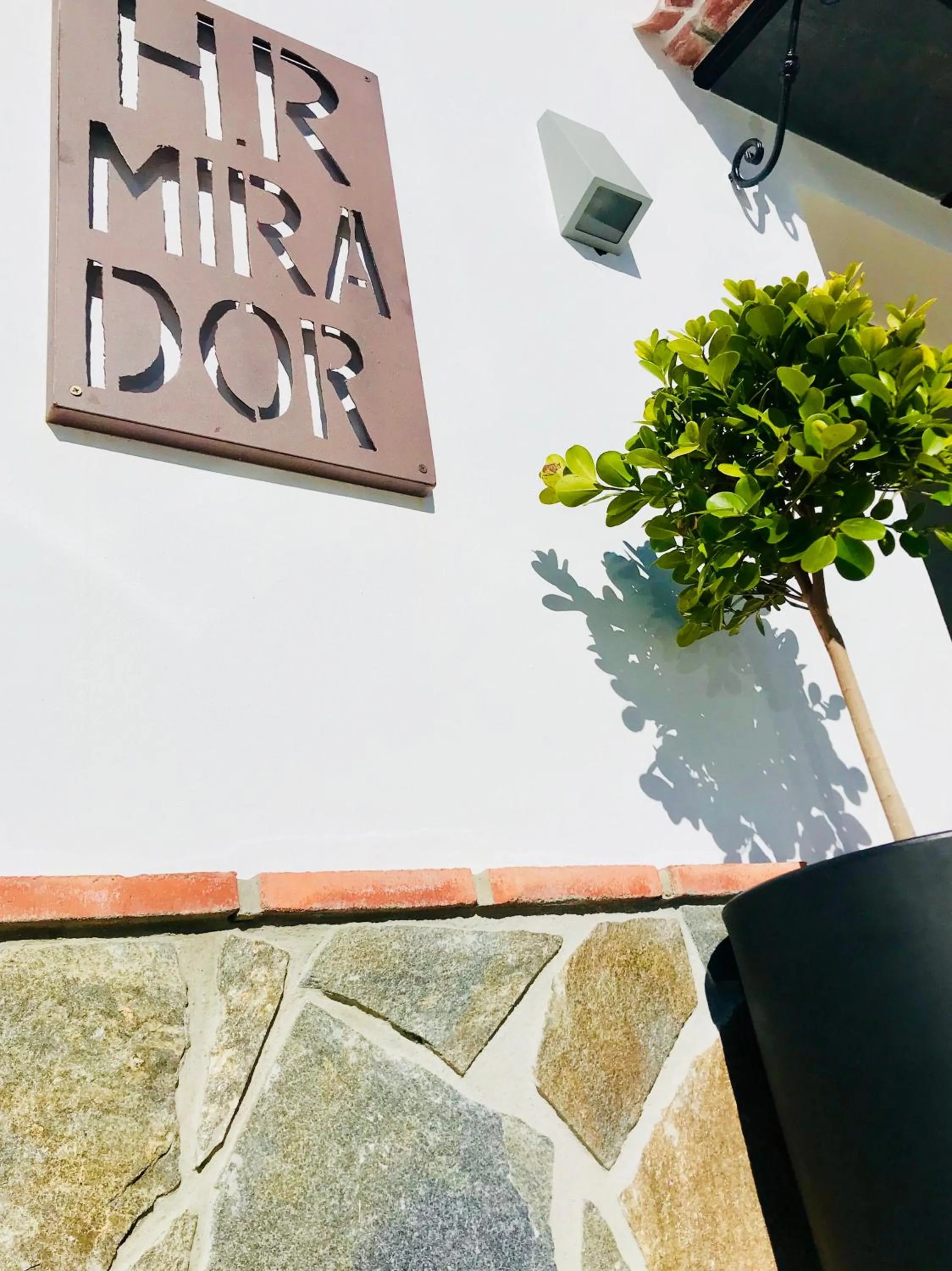 Property building in Hr Mirador