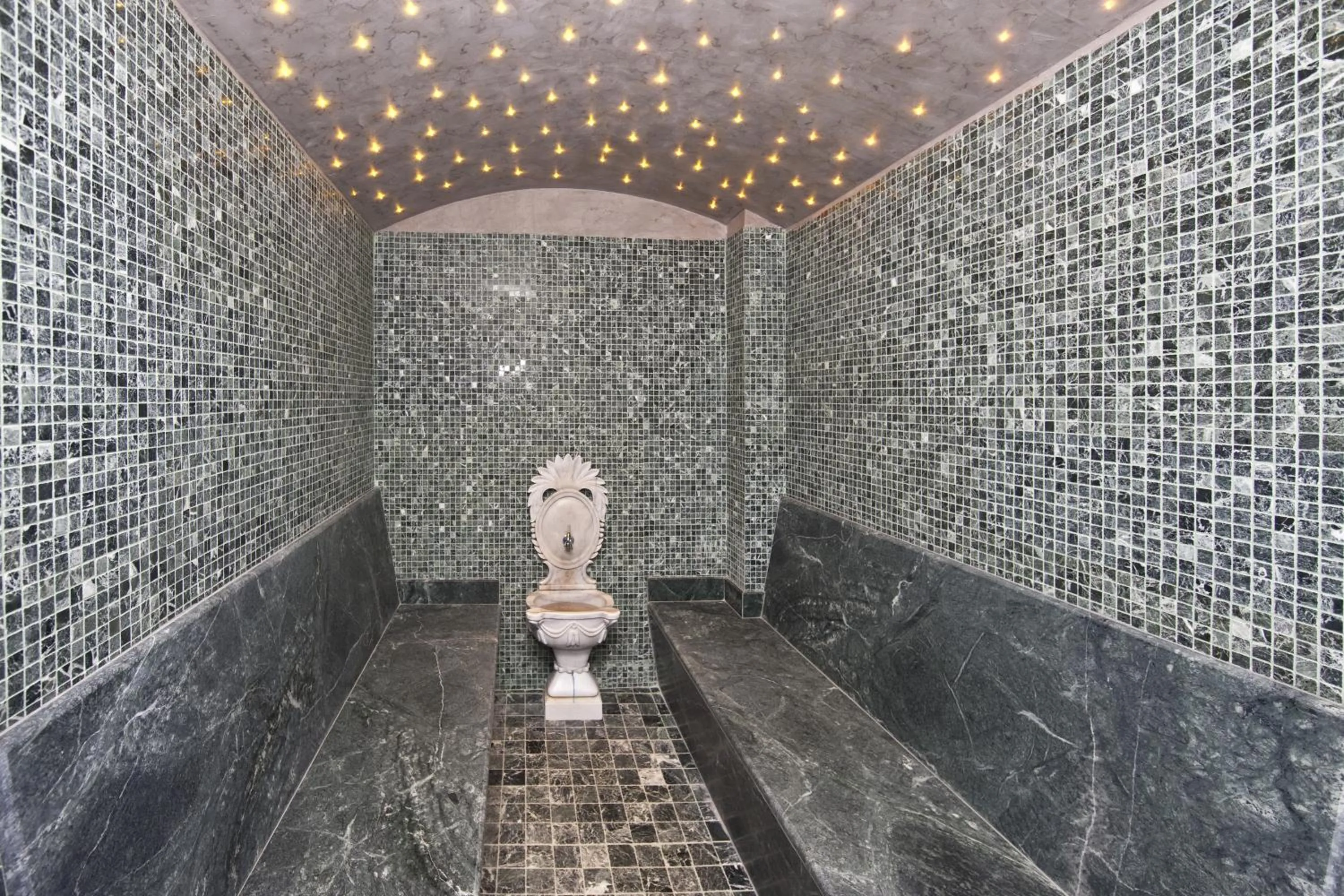 Steam room in Miramonte Chalet Hotel Spa