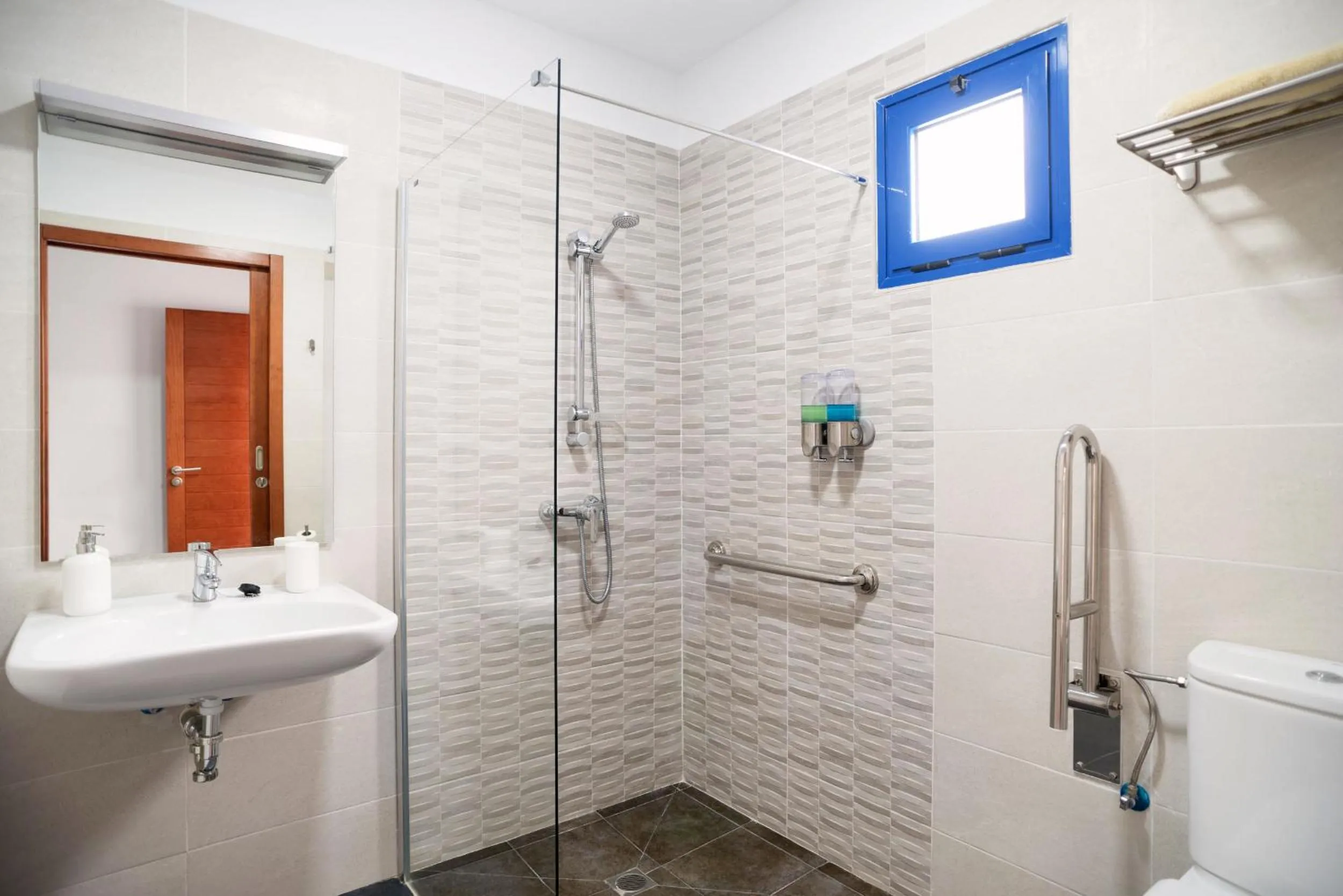 Shower in Villas de la Marina