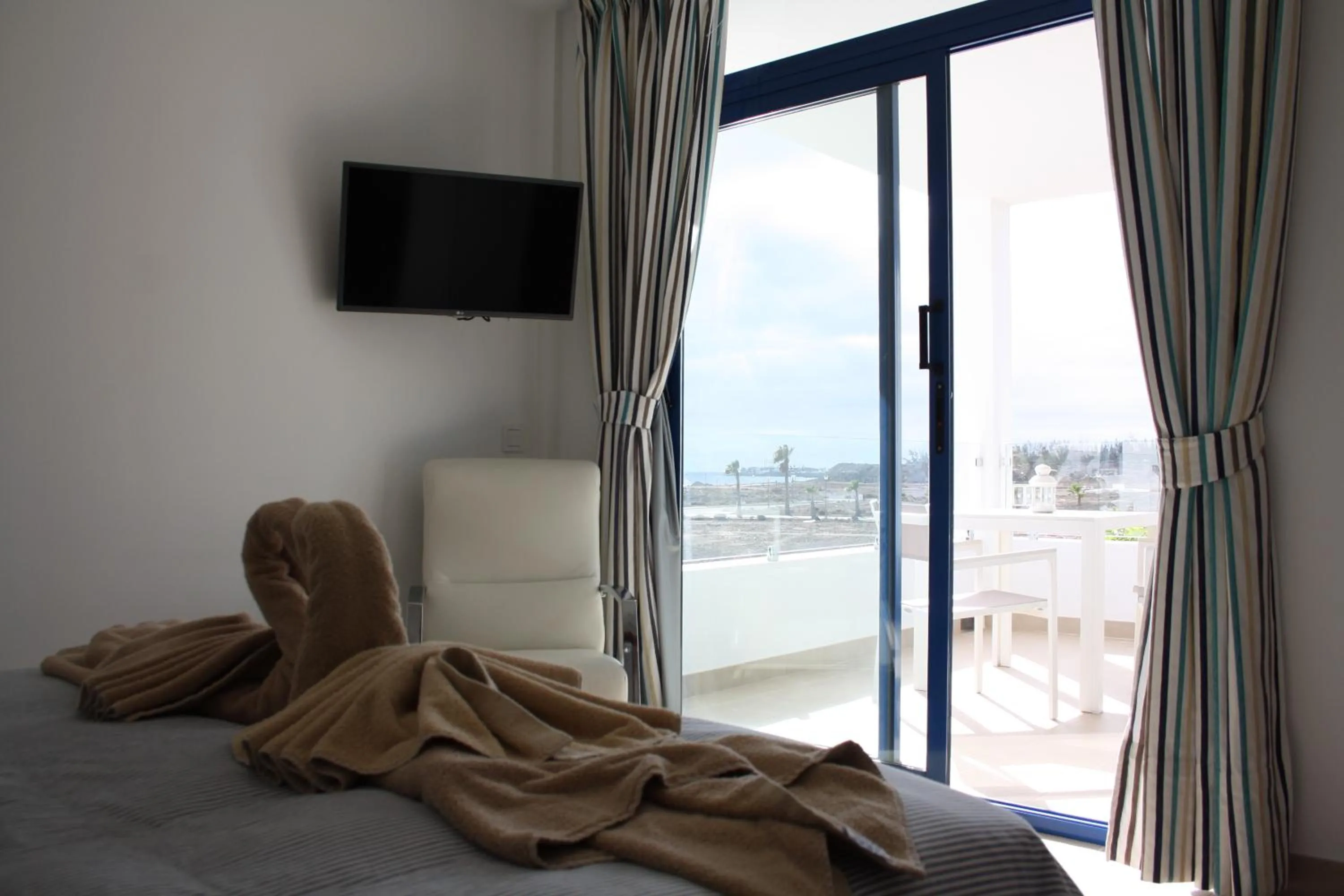Sea view, Bed in Villas de la Marina