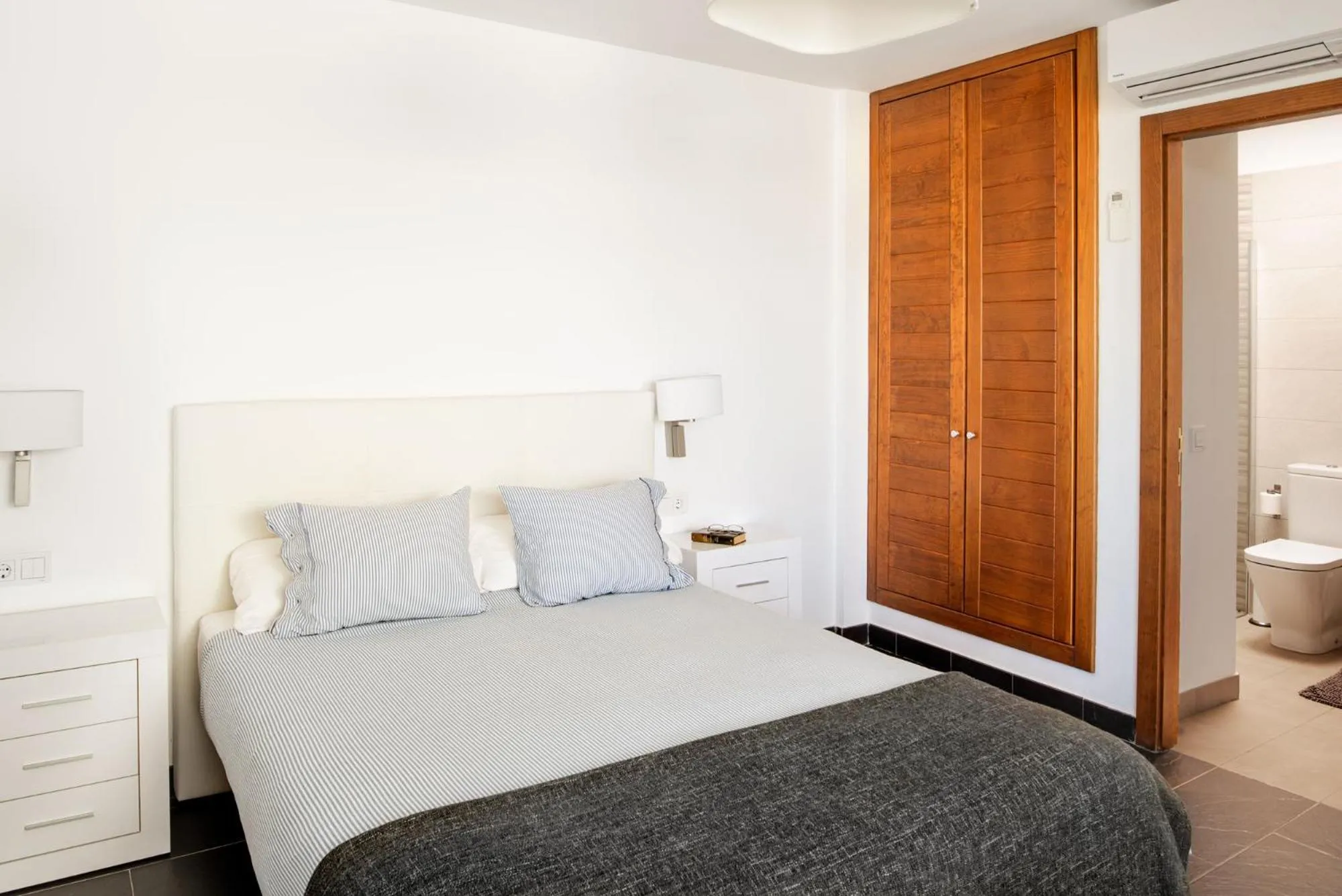 Bed in Villas de la Marina
